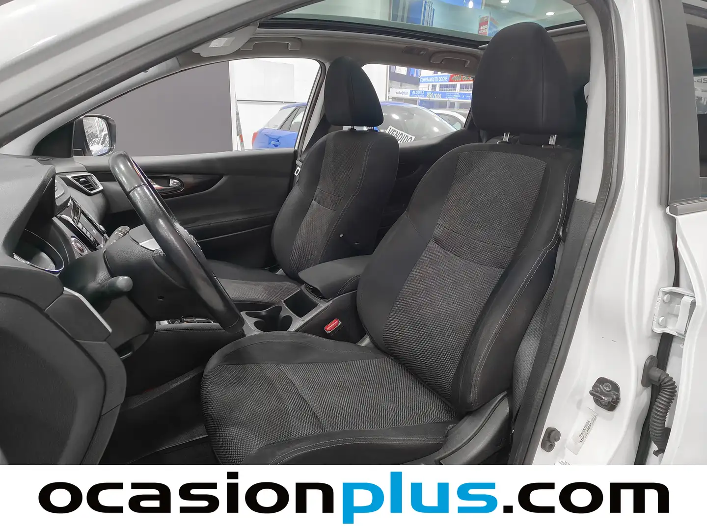 Foto Nissan QASHQAI Nissan Qashqai 1.2 DIG-T N-Connecta 4x2 XTronic (115 CV)