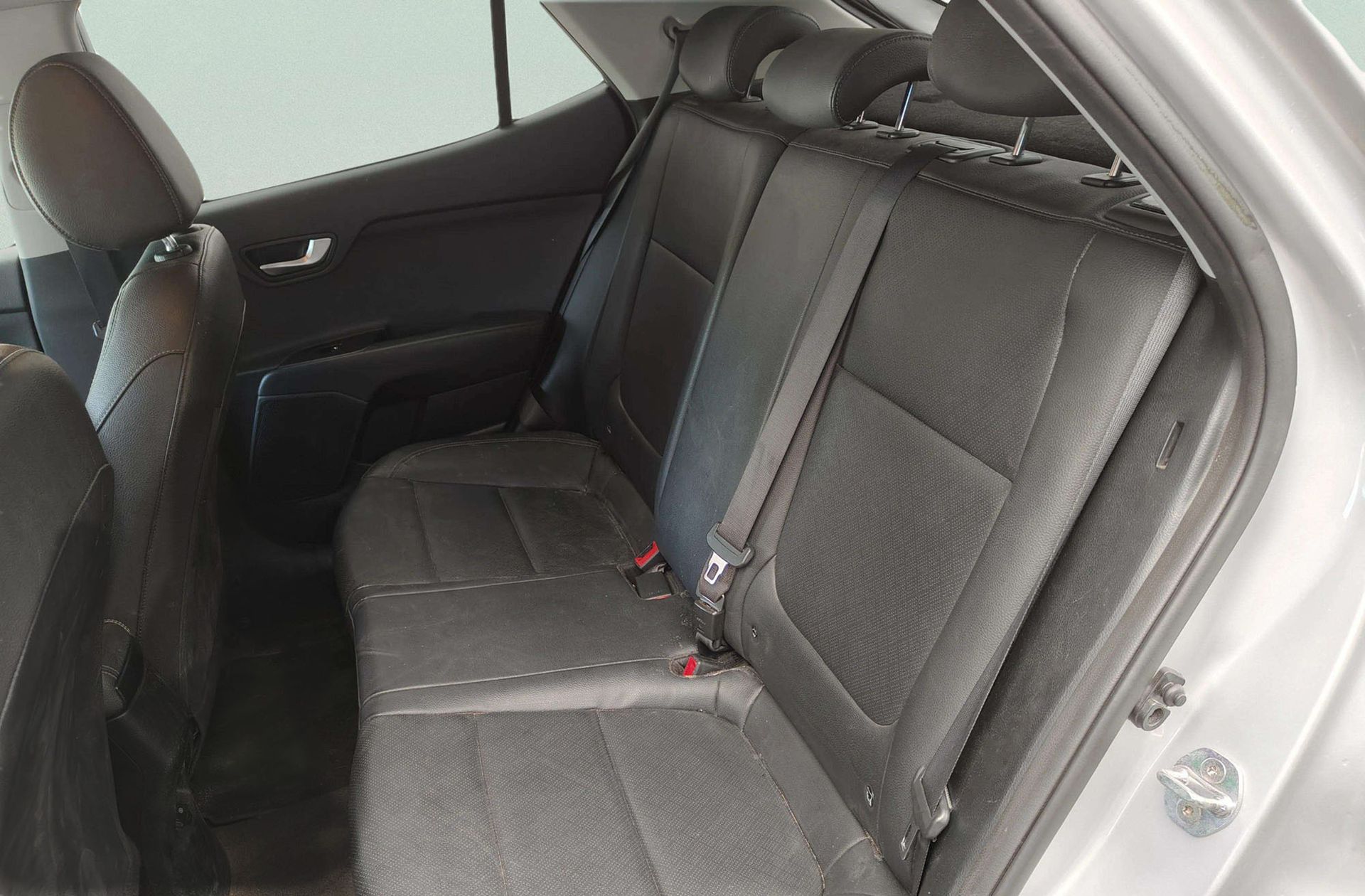 Kia Stonic 1.0 T-GDi Tech DCT - foto 13