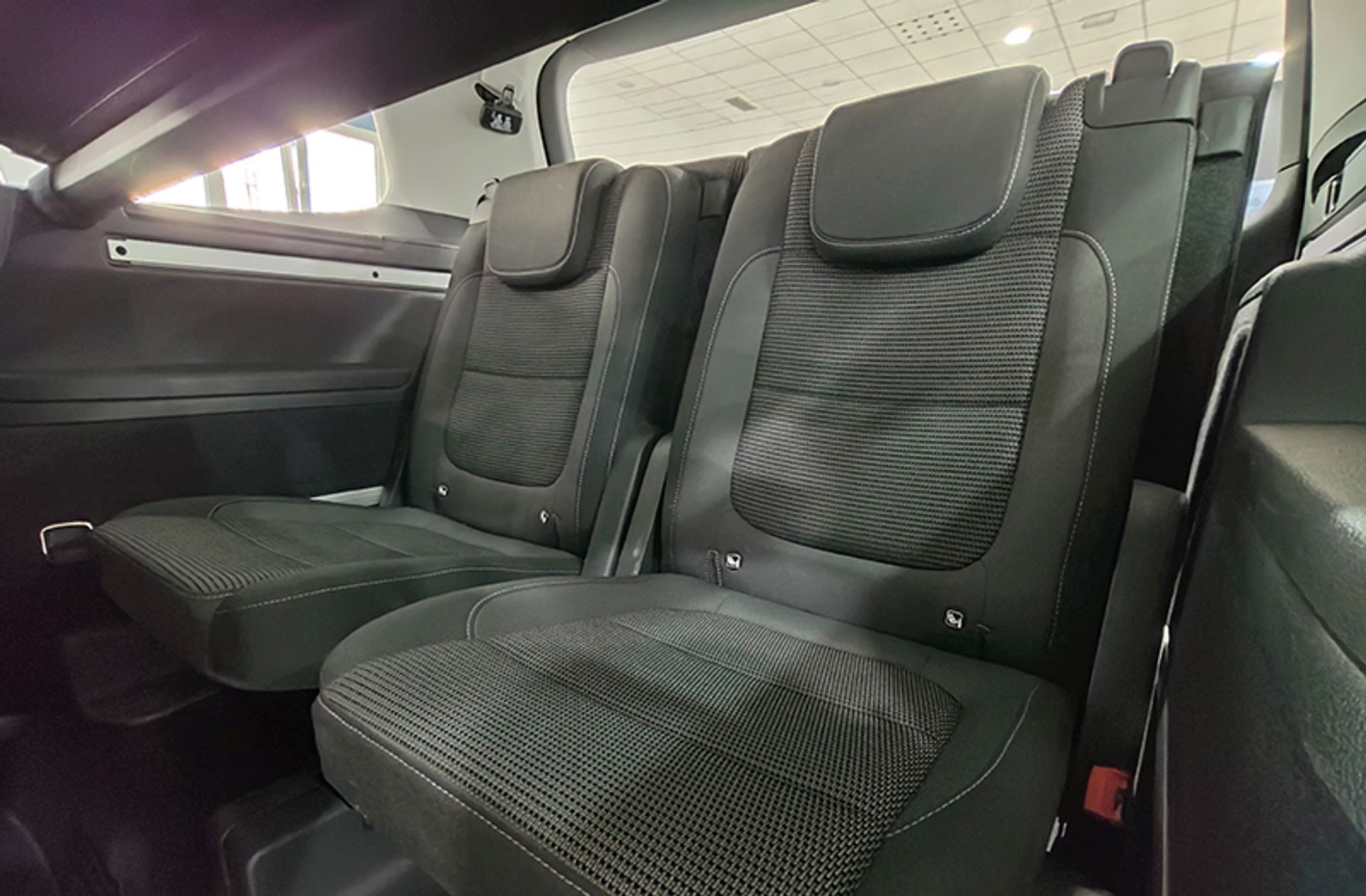 Volkswagen Sharan Advance 1.4 TSI DSG 7 plazas - foto 6