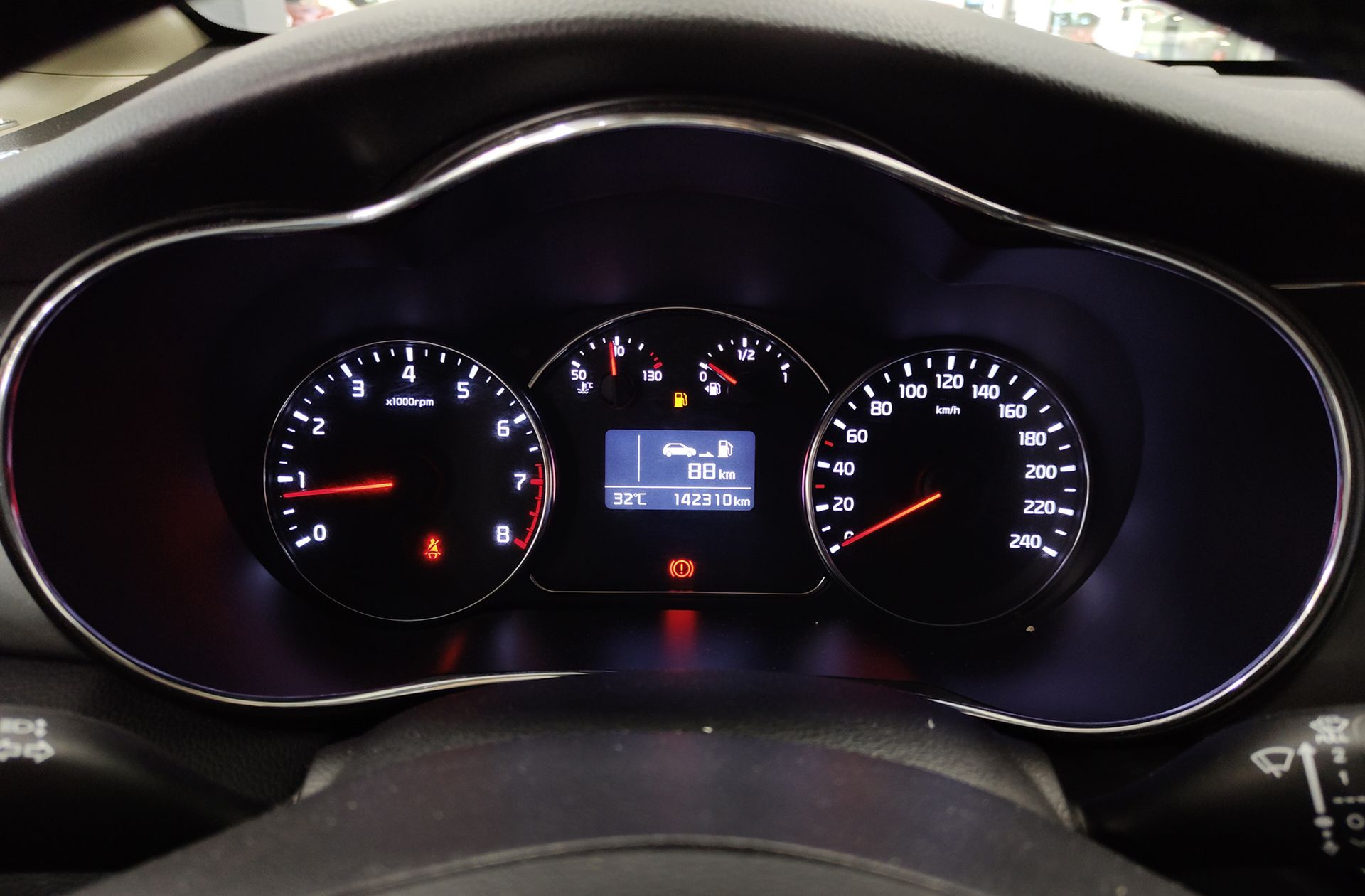 Kia Carens 1.6 GDi Concept - foto 19