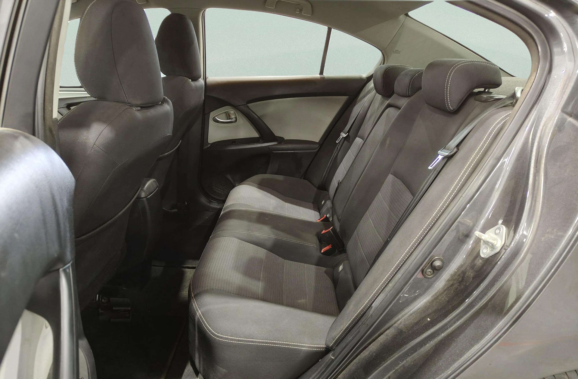 Toyota Avensis 150D Advance - foto 11