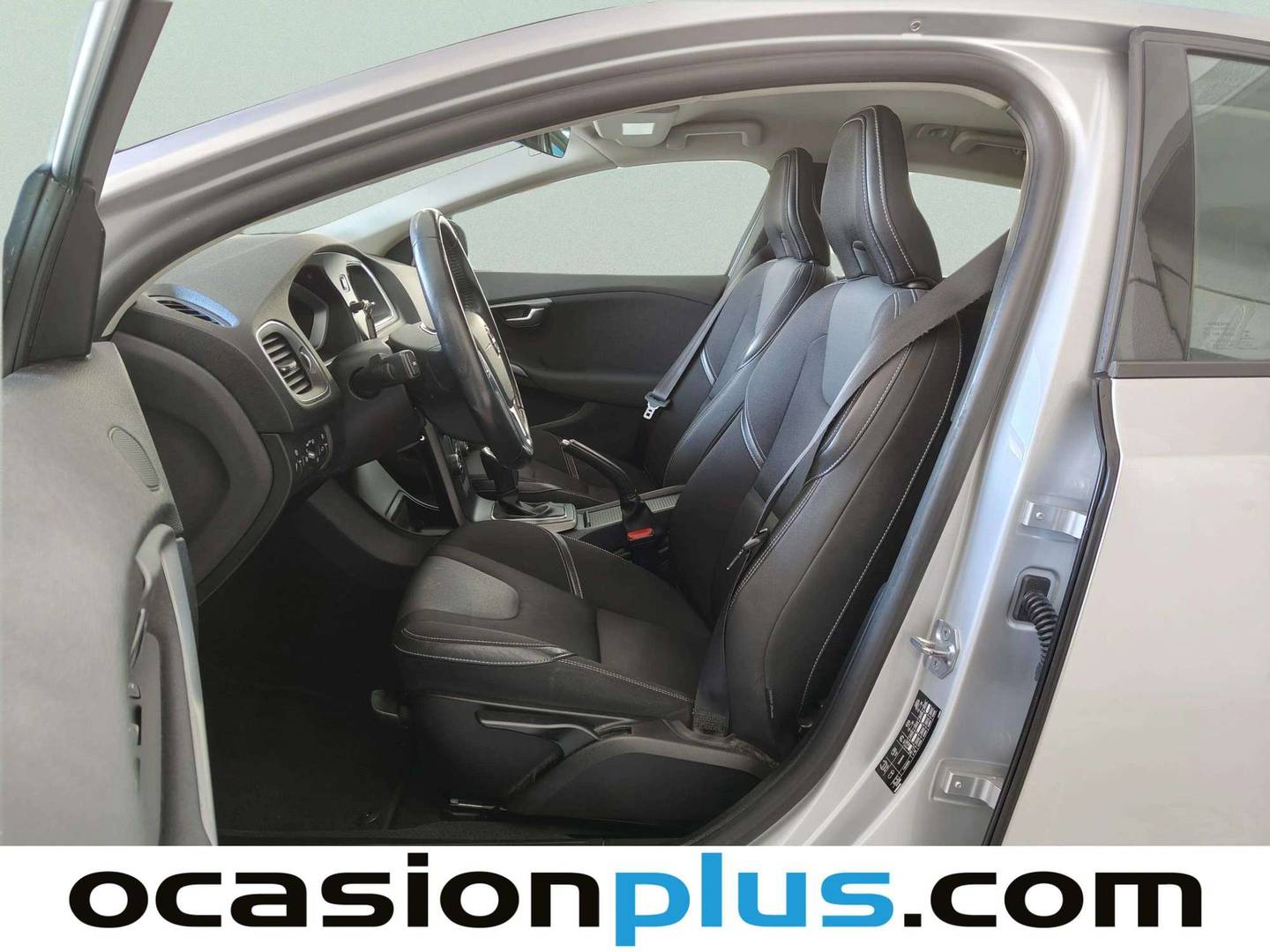 Foto asientos delanteros Volvo V40 Volvo V40 D3 Momentum Auto (150 CV)