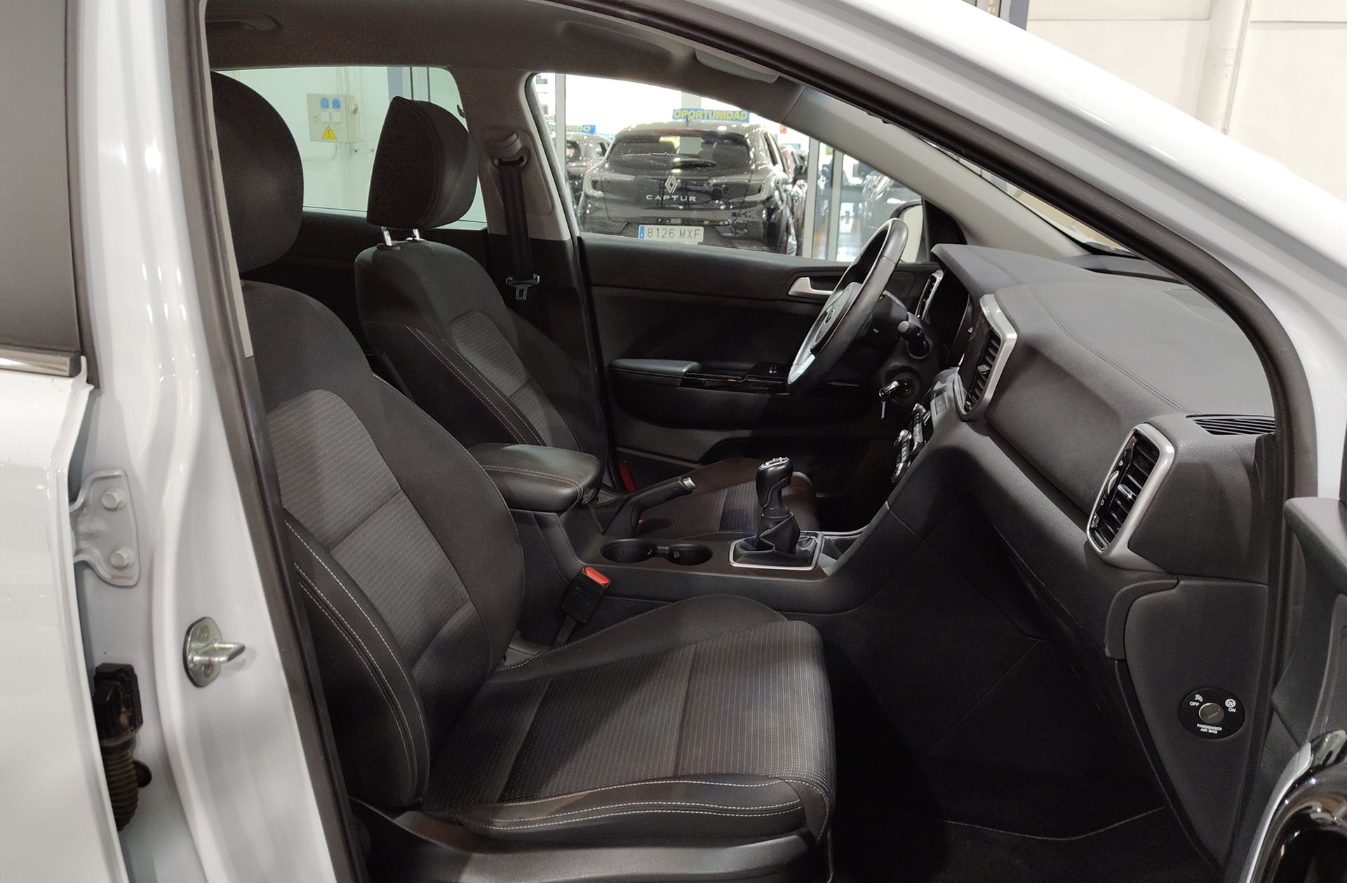 Kia Sportage 1.6 MHEV Black Edition - foto 17