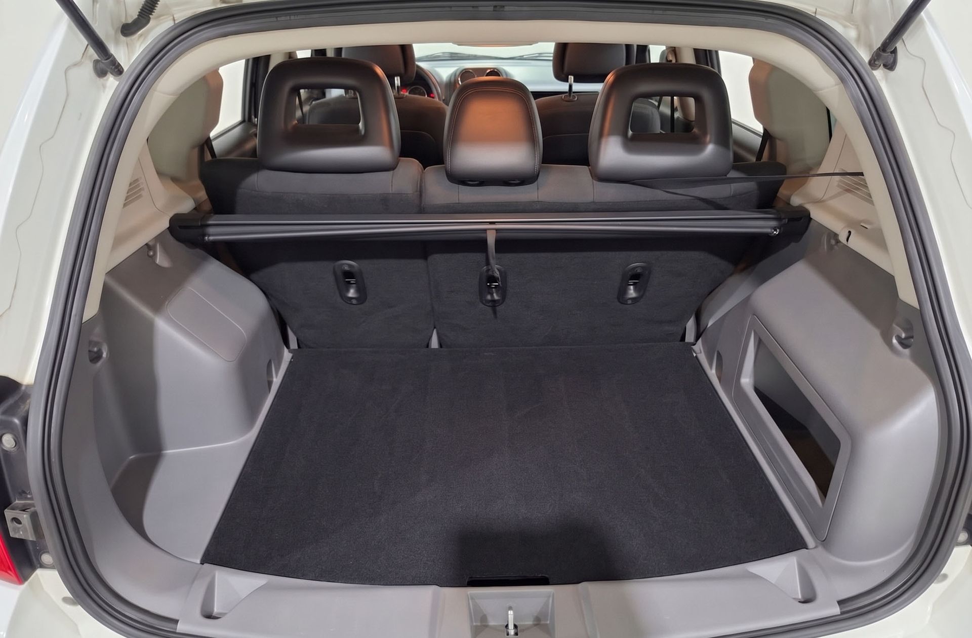 Jeep Compass 2.2 CRD North 4x2 - foto 13