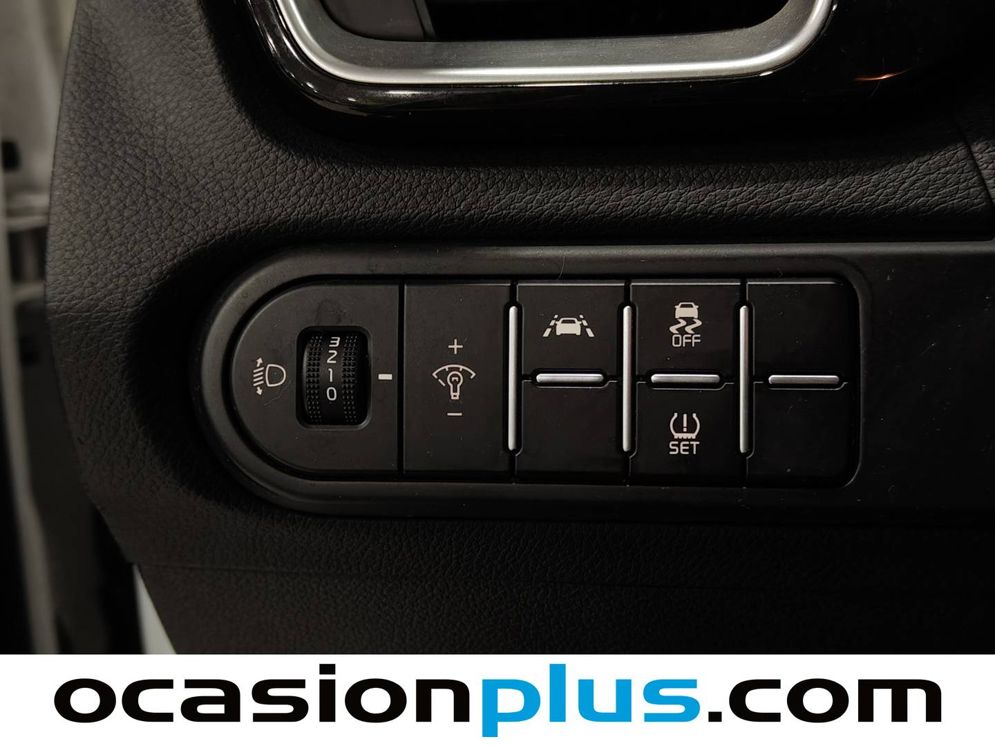 Foto KIA XCeed Kia XCeed 1.5 MHEV Tech DCT (160 CV)