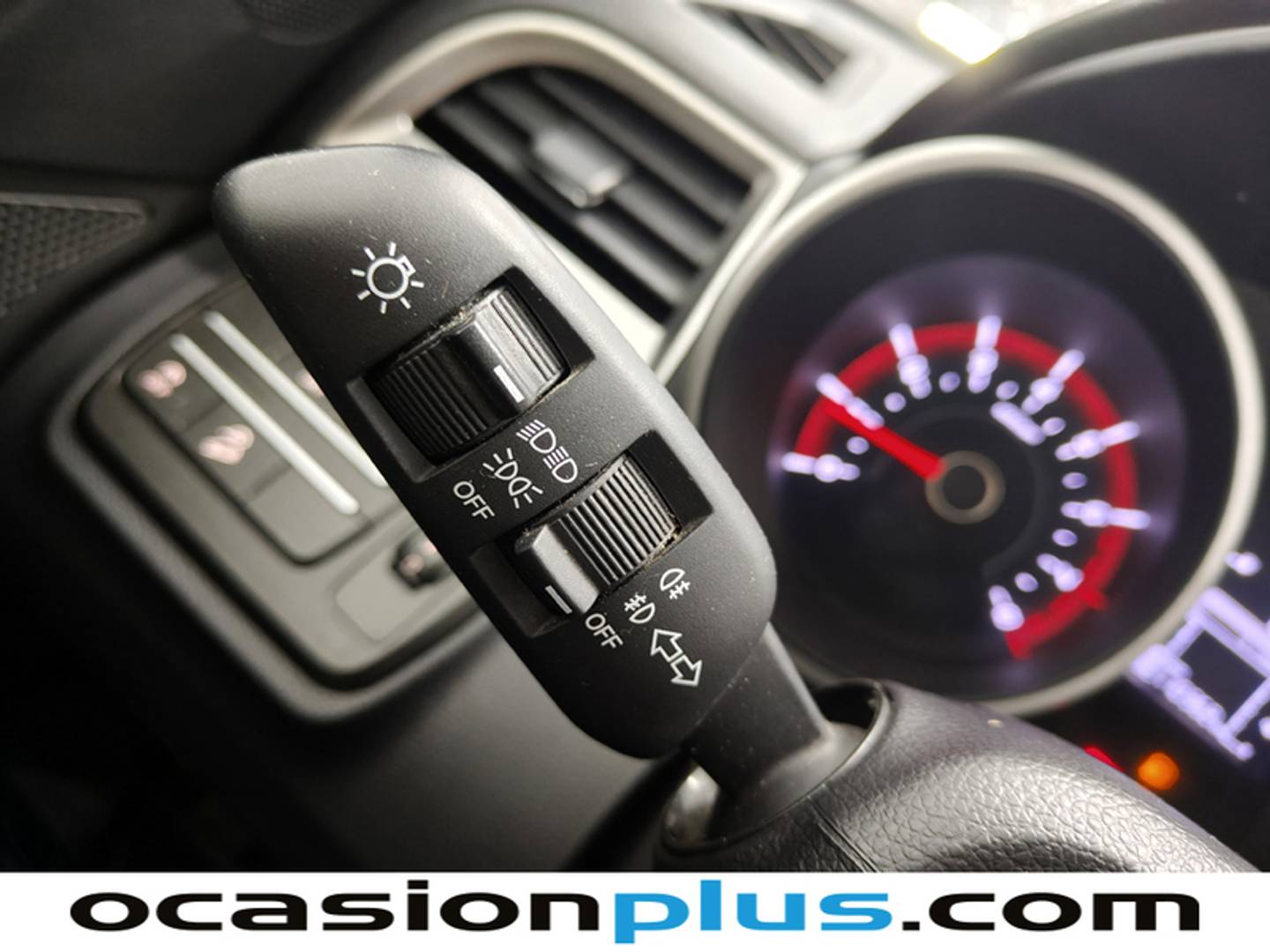 Foto SsangYong Tivoli Ssangyong Tivoli G16 Limited 4x2 (128 CV)