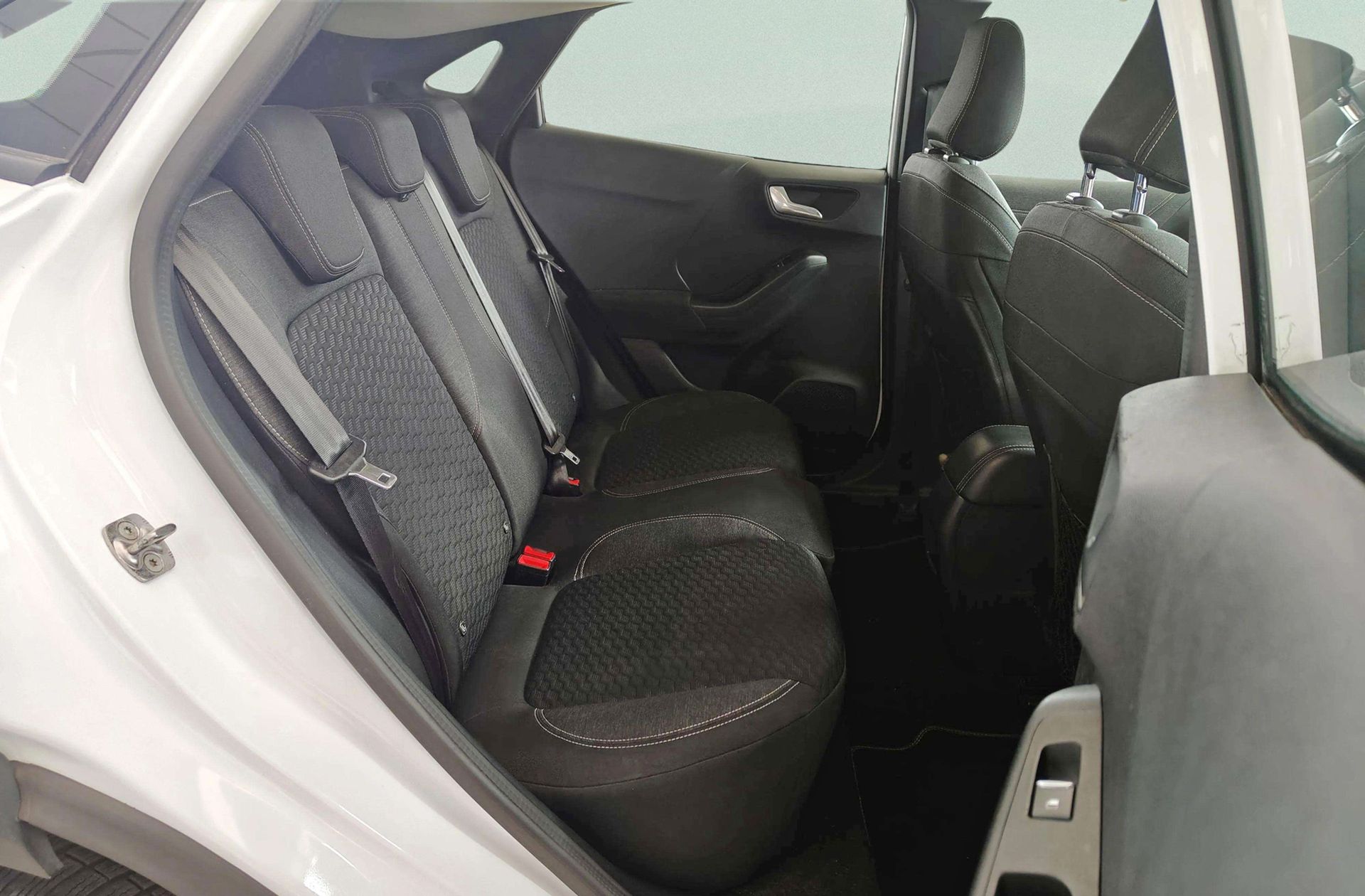 Ford Puma 1.5 EcoBlue Titanium - foto 19