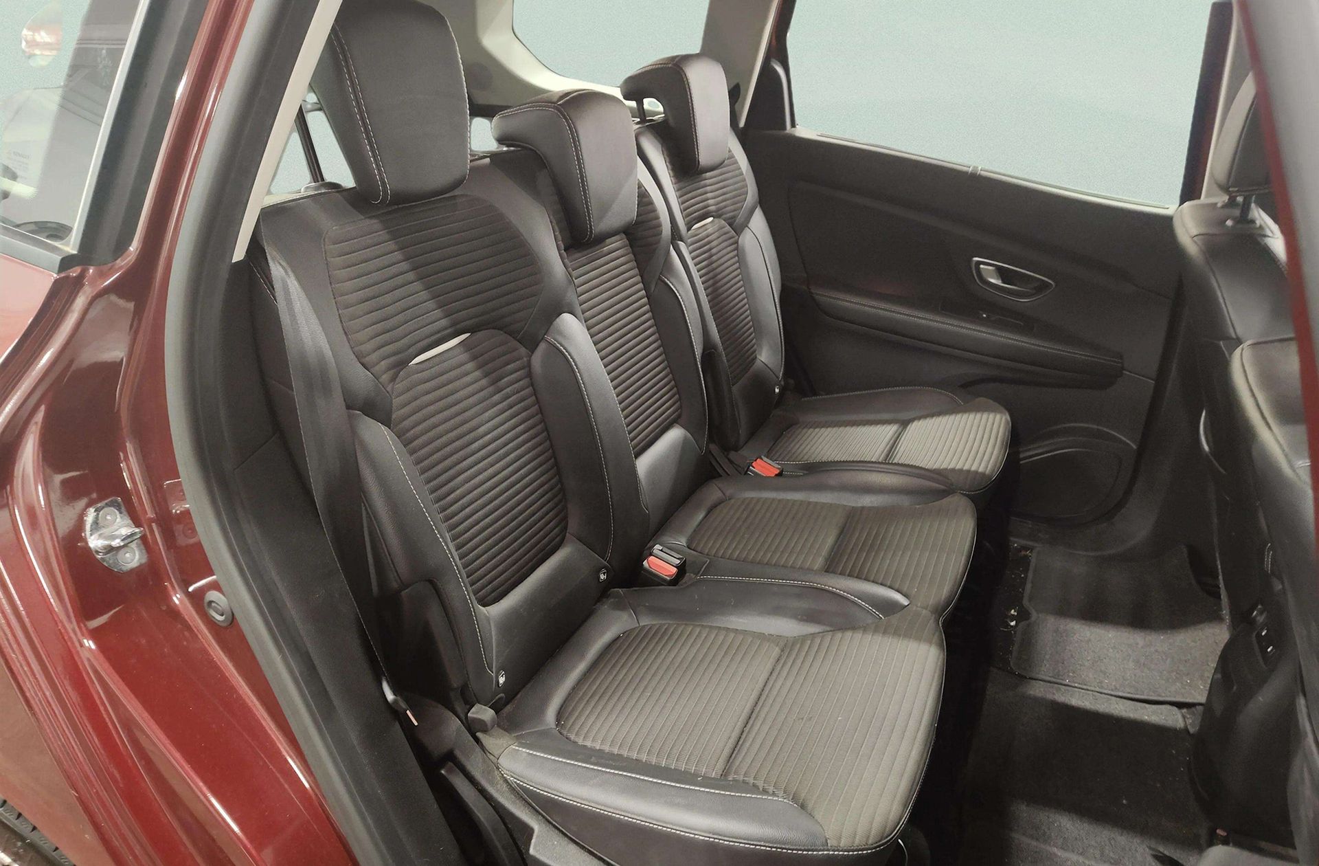 Renault Grand Scénic Zen TCe EDC GPF 7 plazas - foto 20