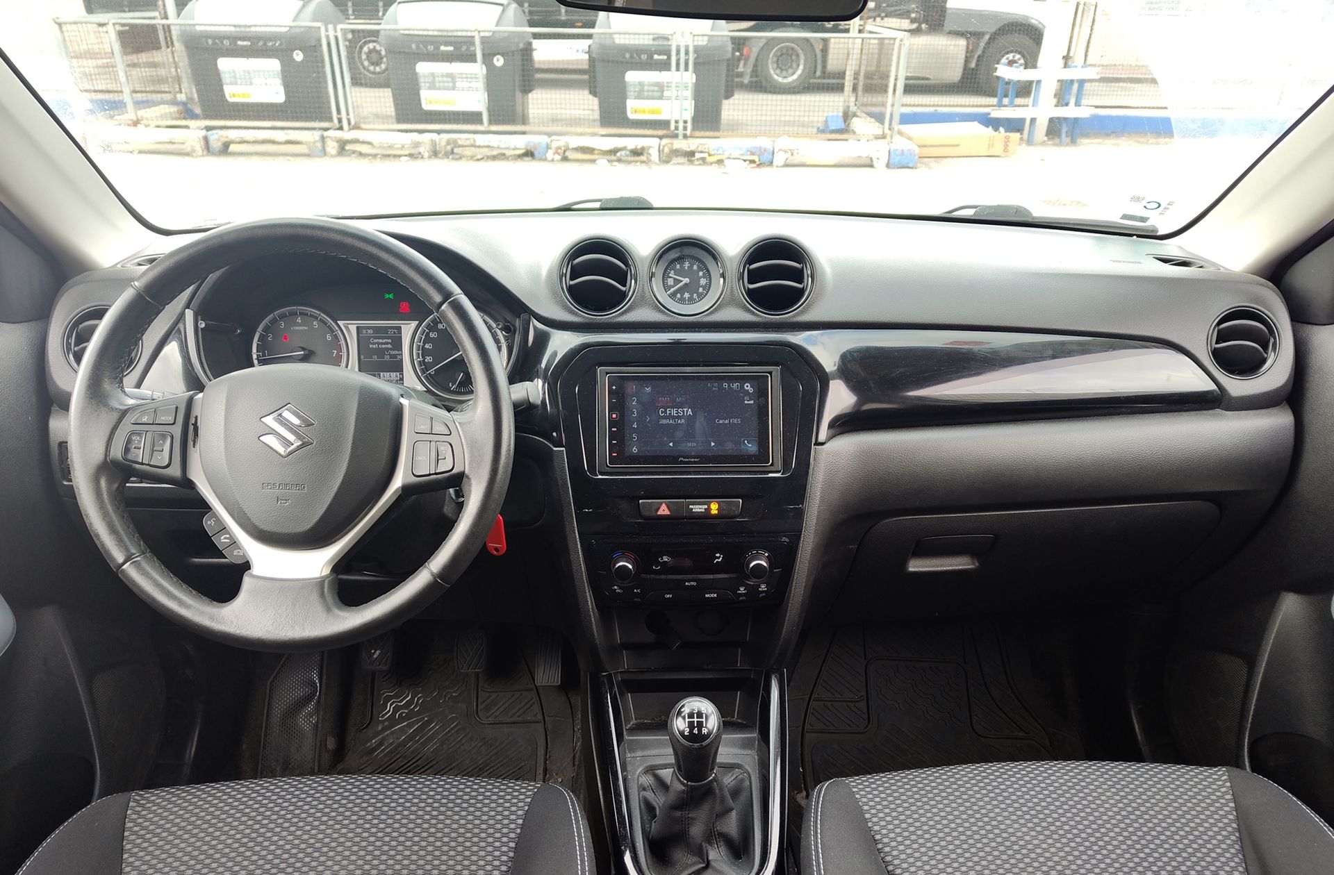 Suzuki Vitara 1.6 VVT GLE - foto 6