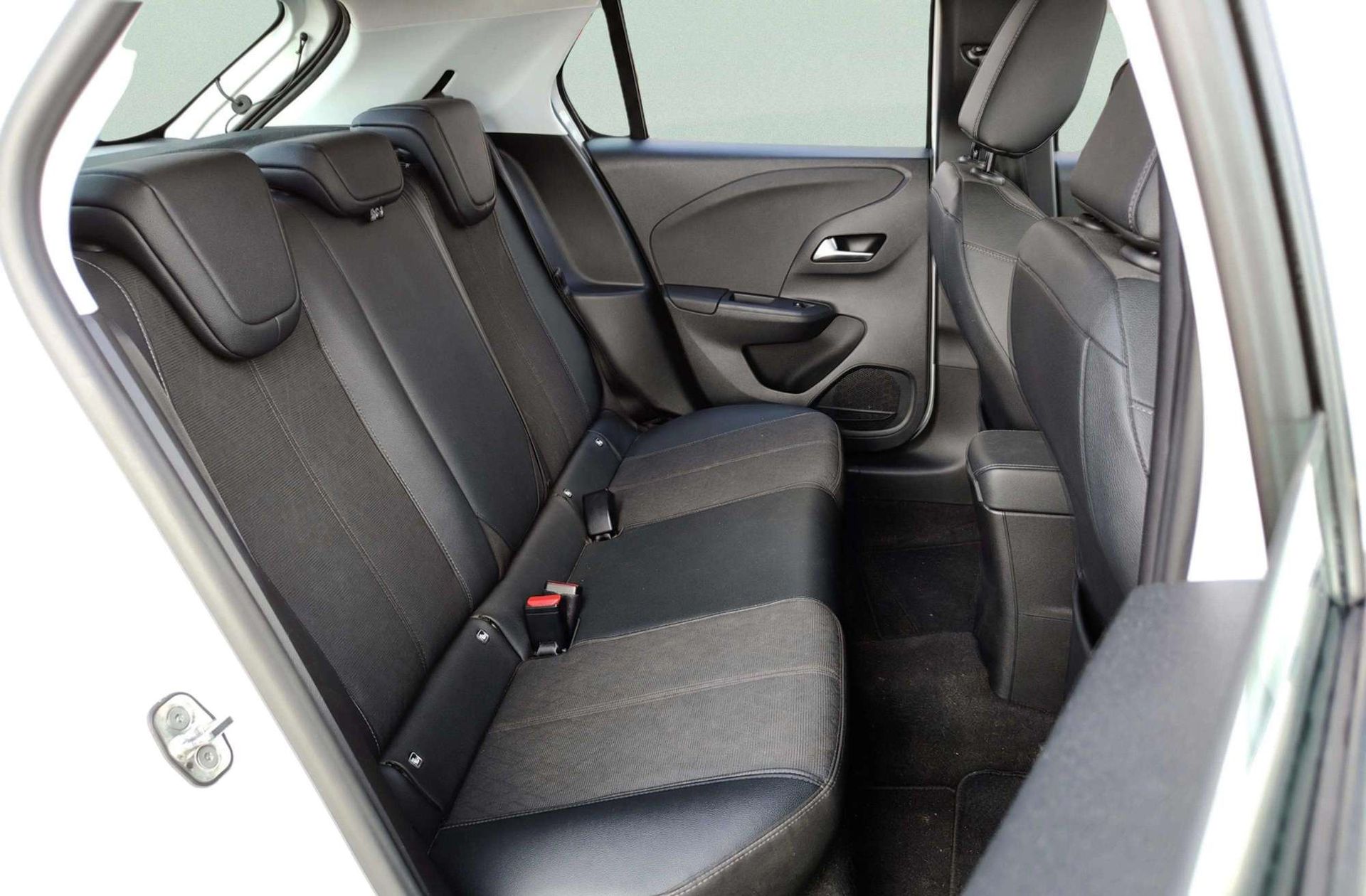Opel Corsa 1.2 Turbo XHL Elegance - foto 15