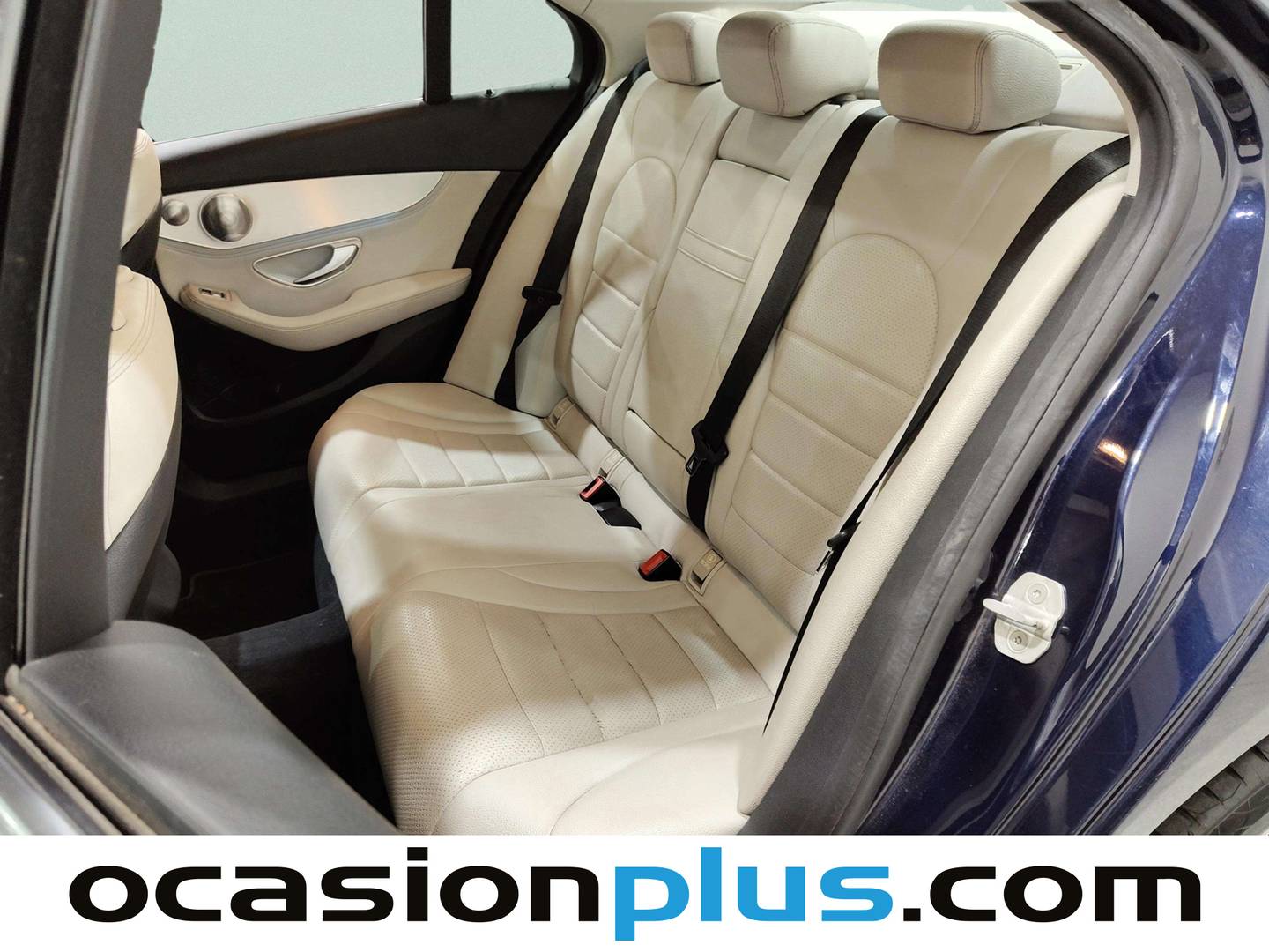 Foto asientos traseros Mercedes Clase C MERCEDES Clase C 250 d 4MATIC AMG Line (204 CV)