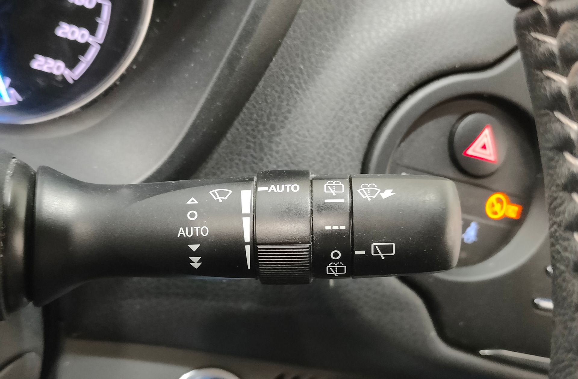 Toyota Yaris 1.5 Hybrid Feel - foto 25