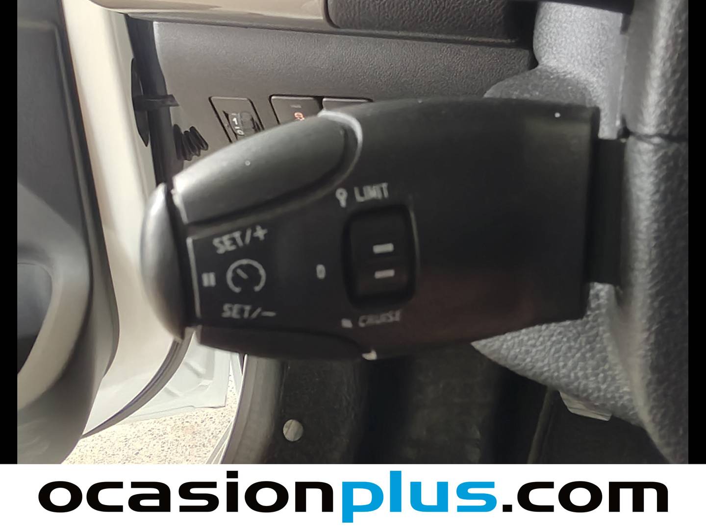 Foto Citroën C-Elysée Citroen C-Elysee PureTech 82 Feel (82 CV)