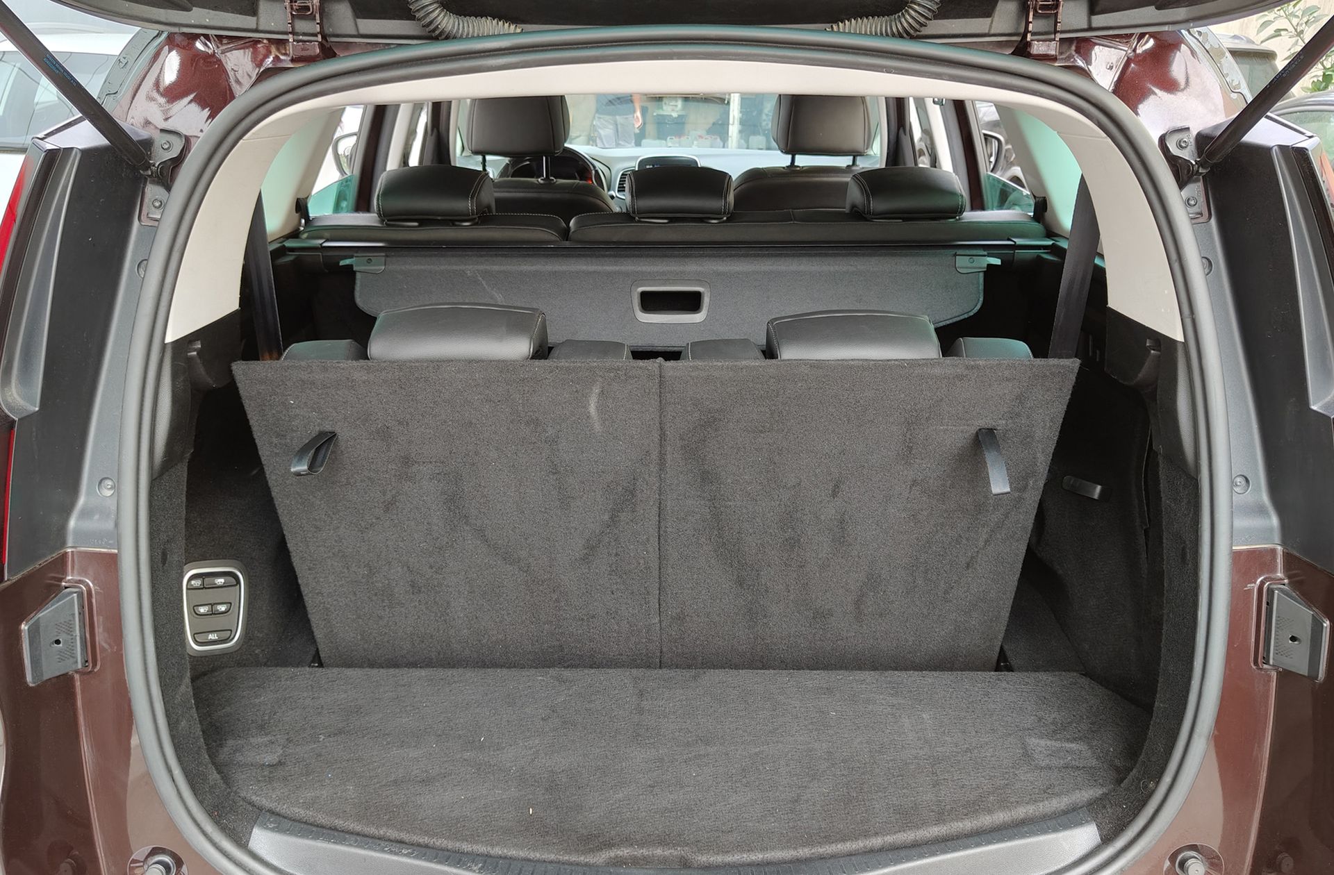 Renault Grand Scénic Zen TCe EDC GPF 7 plazas - foto 17