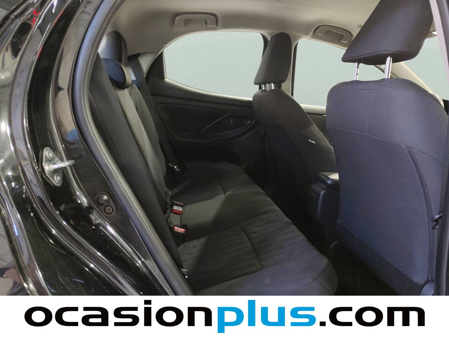 Foto asientos traseros Toyota Yaris Toyota Yaris 120H Active Plus  (116 CV)