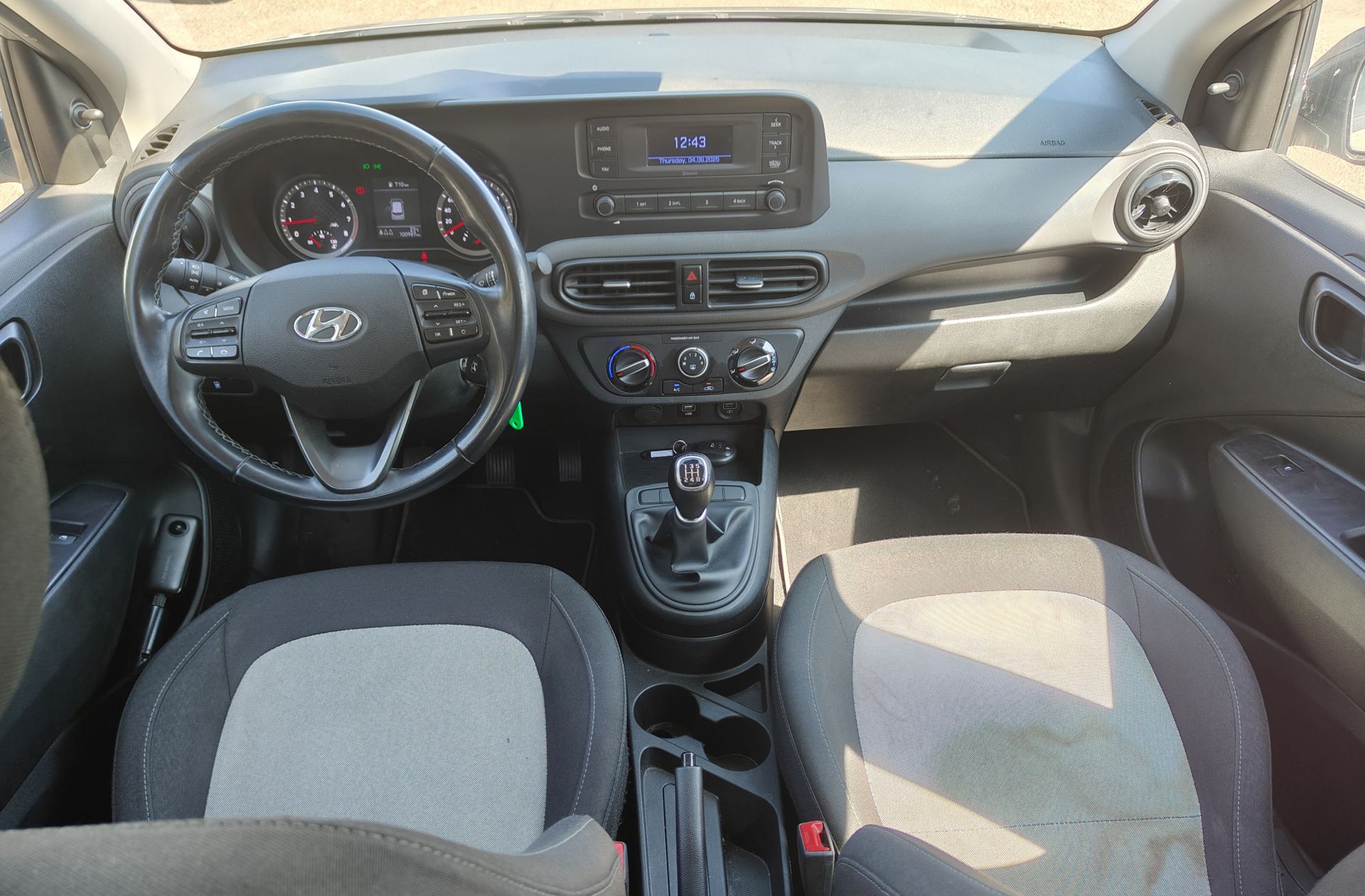 Hyundai i10 1.0 Essence - foto 6