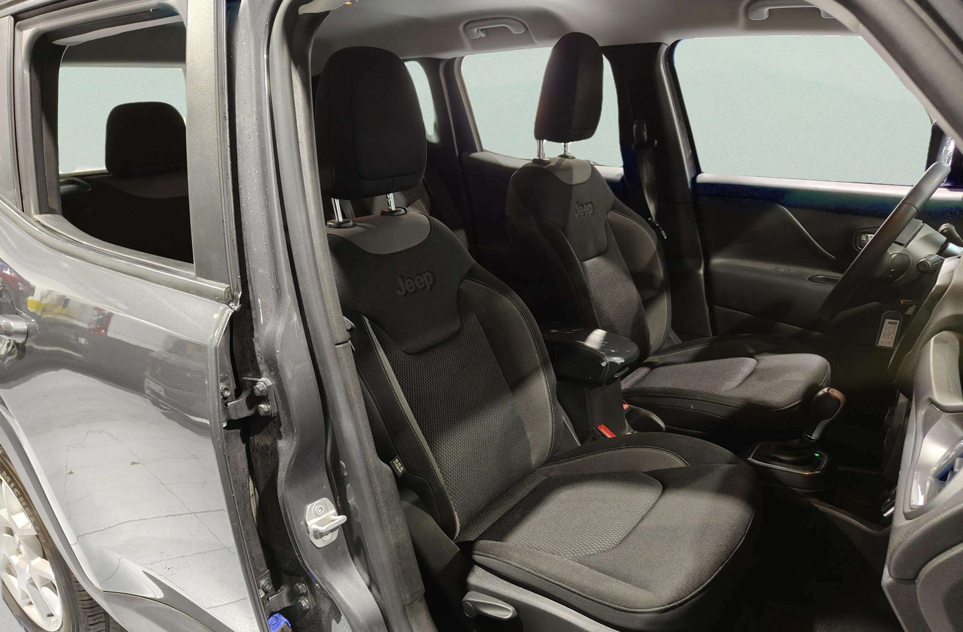 Jeep Renegade eHybrid 1.5 Limited ATX - foto 14