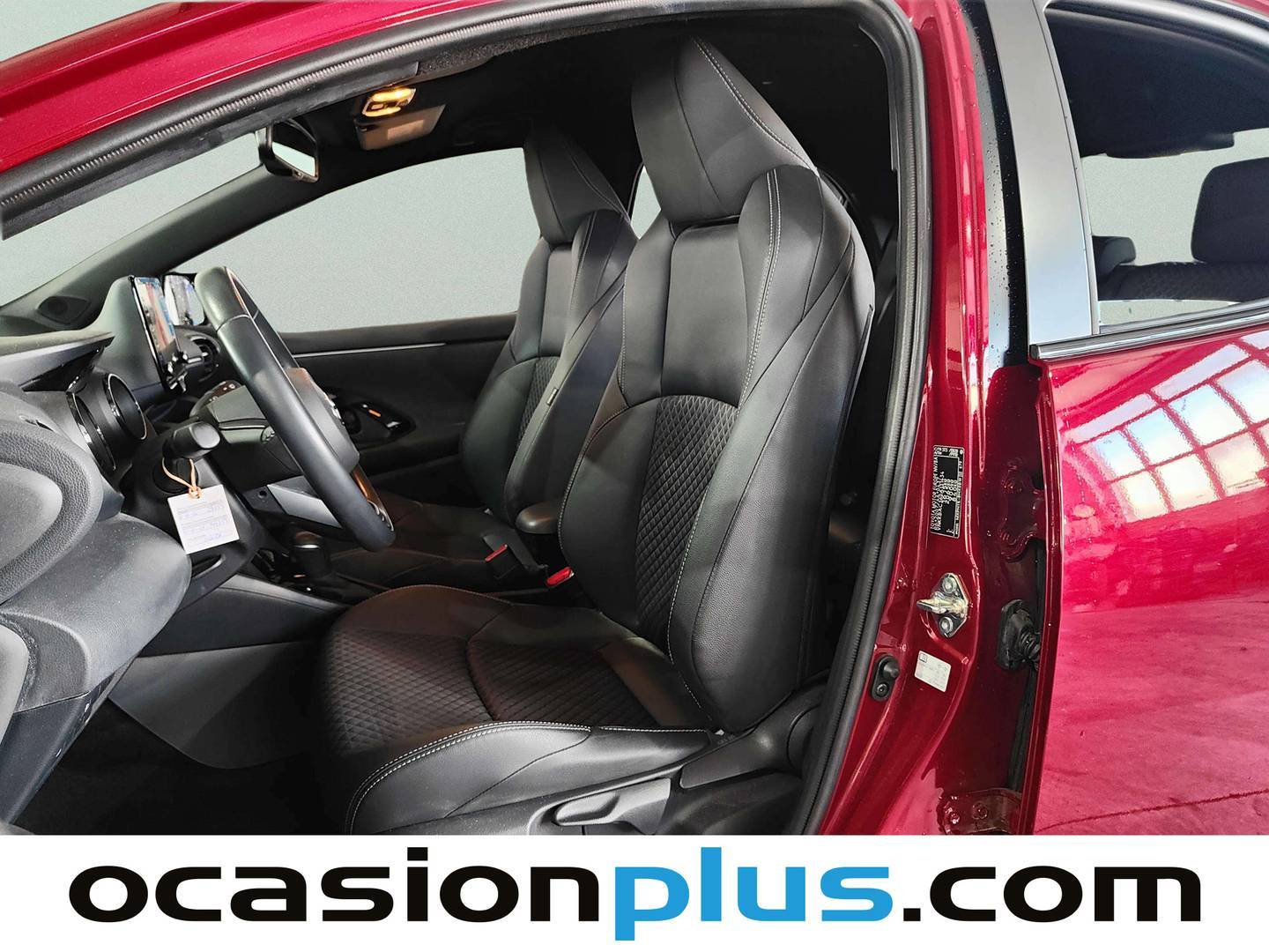 Foto asientos delanteros Toyota Yaris Toyota Yaris 120H Style (116 CV)