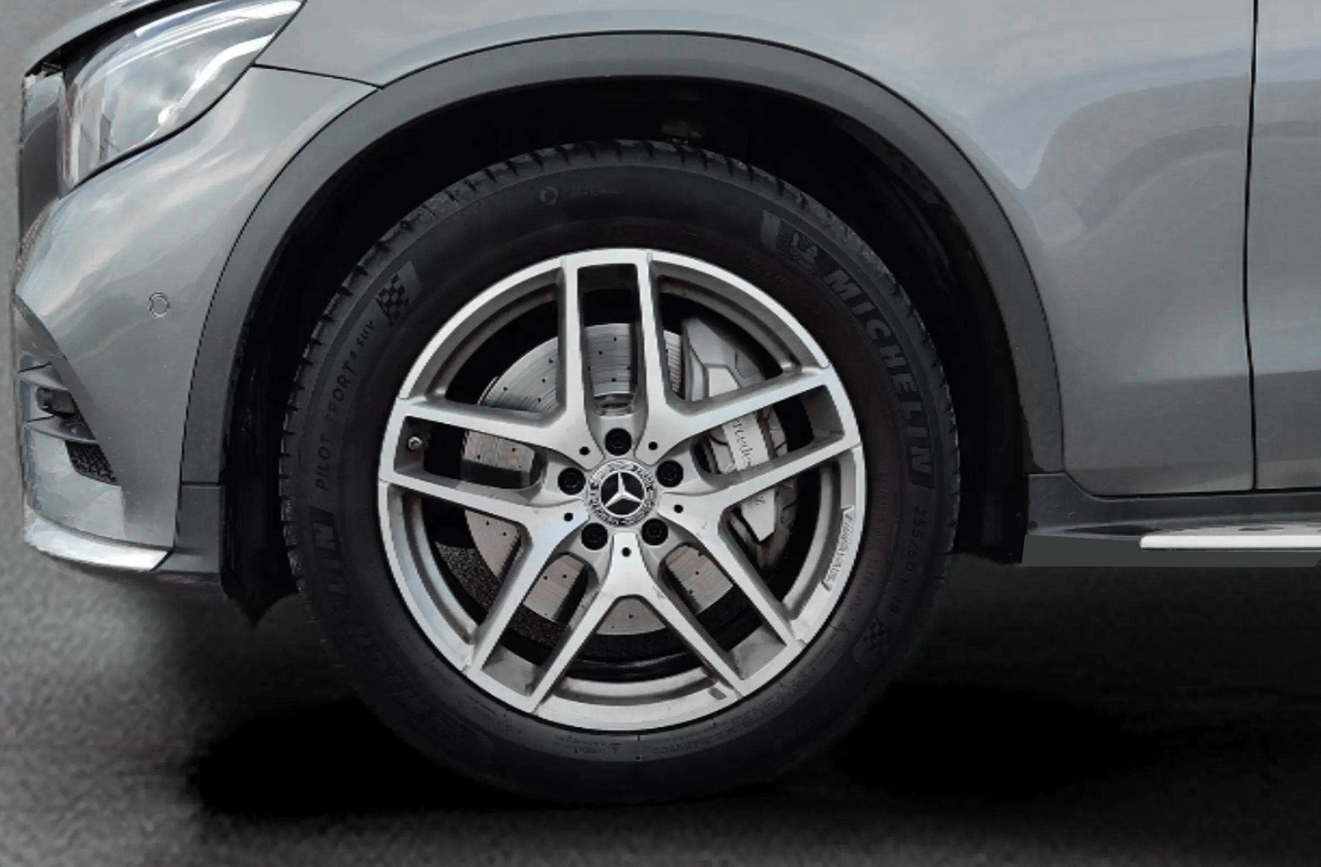 Mercedes-Benz GLC Coupé 250 4Matic Pack AMG - foto 33