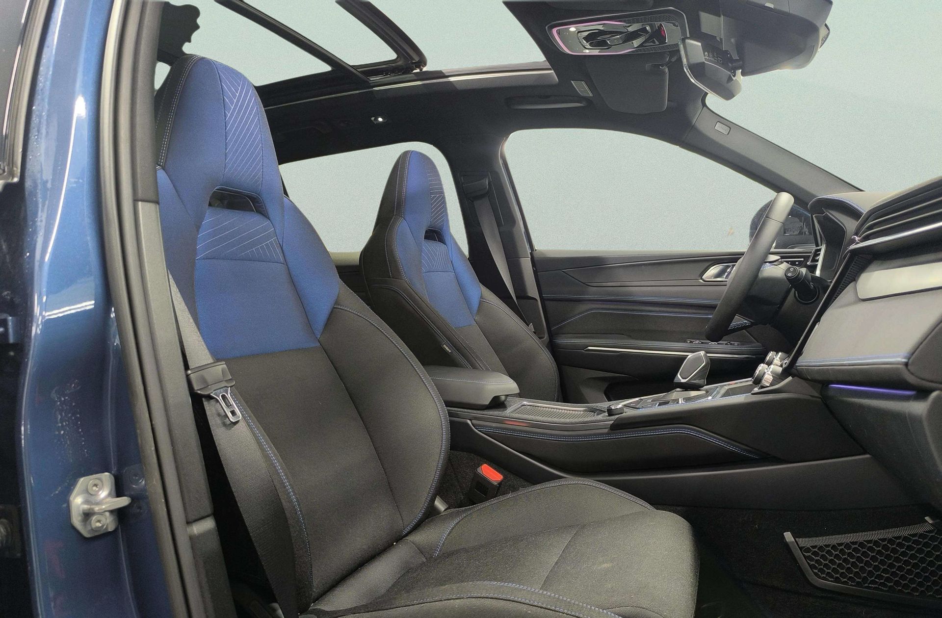 Lynk & Co 01 1.5 PHEV - foto 22