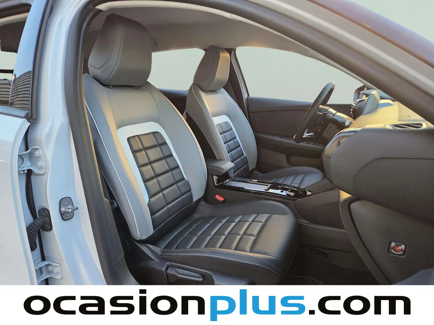 Foto Citroën C4 Citroen C4 Hybrid 136 e-DCS6 Max (136 CV)