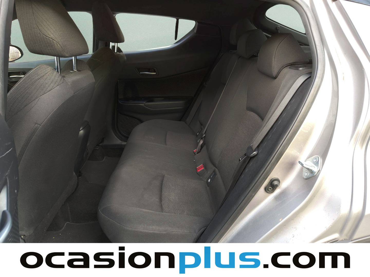 Foto Toyota C-HR Toyota C-HR 1.8 125H Advance (122 CV)