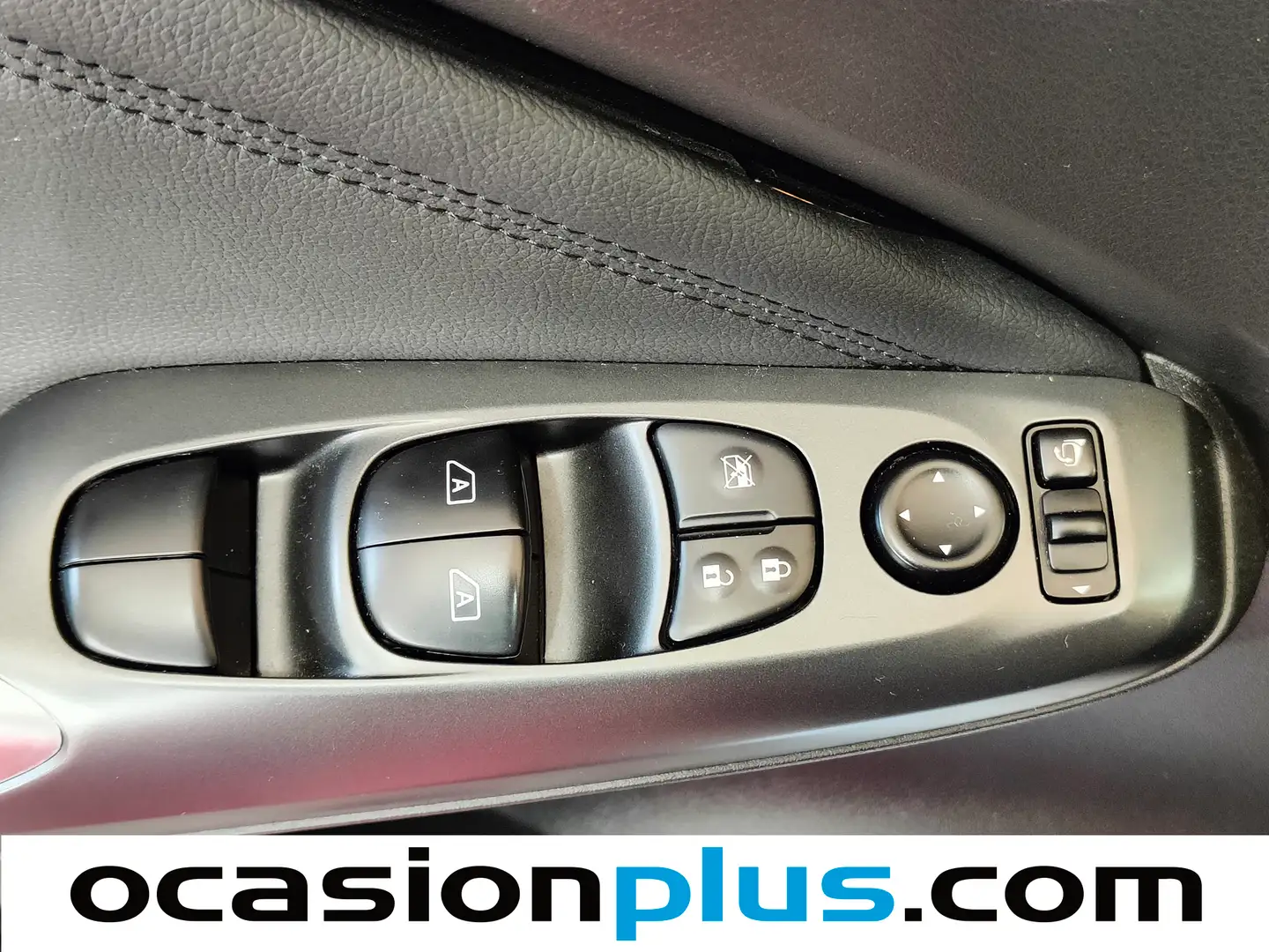 Foto Nissan JUKE Nissan Juke DIG-T N-Connecta 4x2 DCT (114 CV)