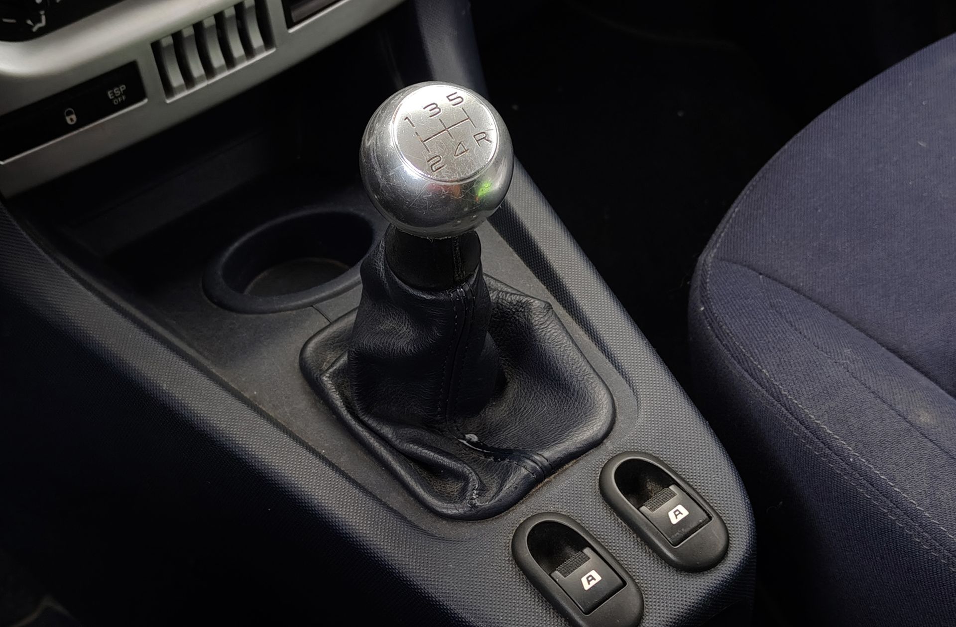 Peugeot 1007 1.4 HDi Sporty - foto 5