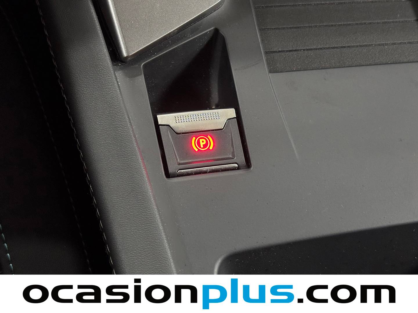 Foto Peugeot 408 Peugeot 408 Allure PHEV 180 e-EAT8 (181 CV)