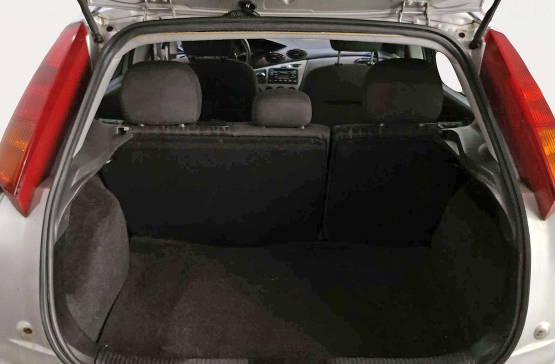 Ford Focus 1.8 TDCi Trend - foto 12