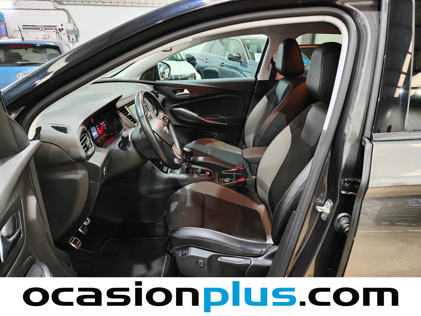 Foto asientos delanteros Opel Grandland X Opel Grandland X 1.5 CDTi 120 Aniversario (130 CV)