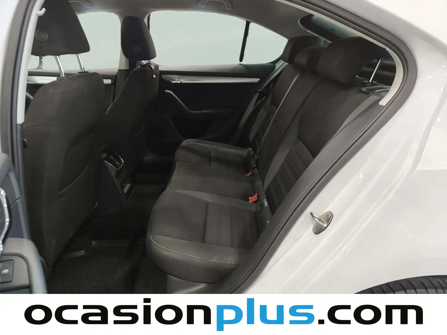 Foto Skoda Octavia Skoda Octavia 1.6 TDI CR Ambition DSG (115 CV)