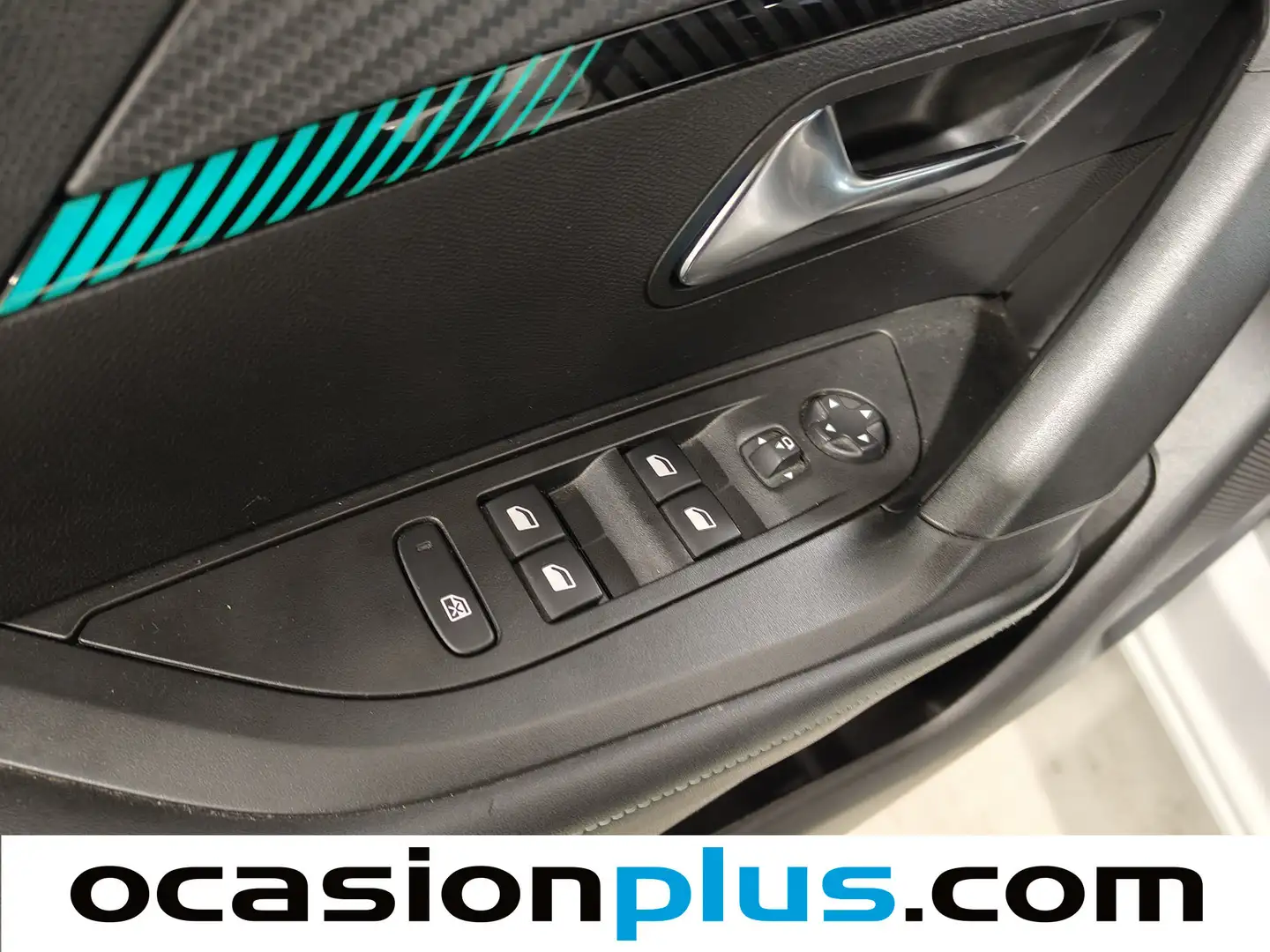 Foto Peugeot 2008 Peugeot 2008 PureTech 100 S&S Allure (100 CV)