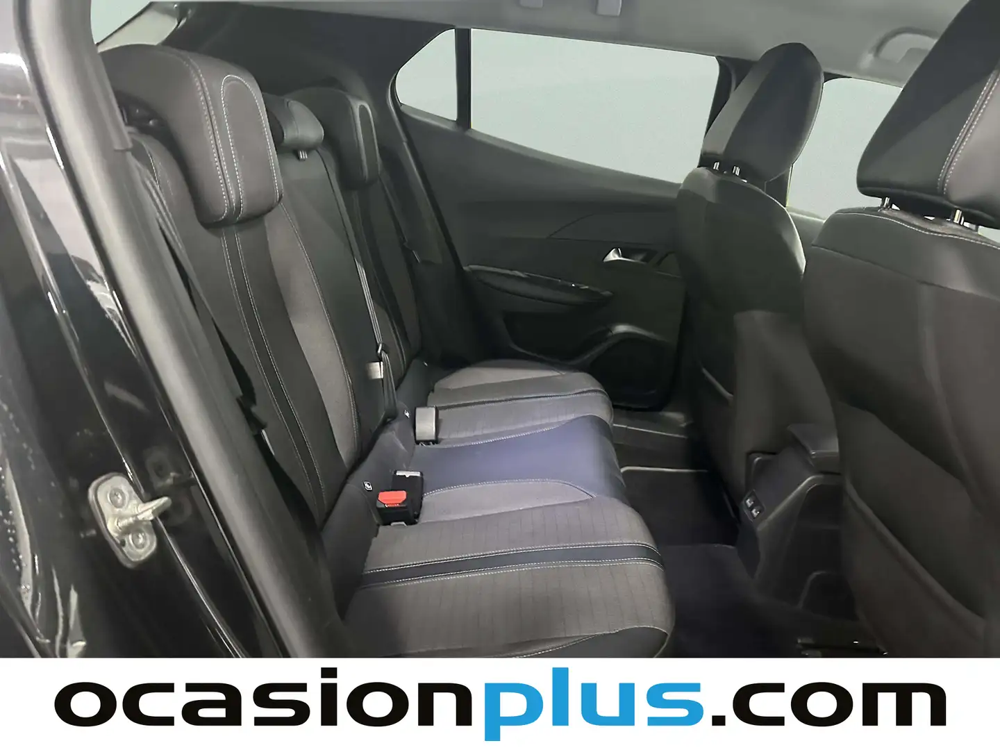 Foto Peugeot 2008 Peugeot 2008 BlueHDi 130 S&S Allure EAT8 (130 CV)