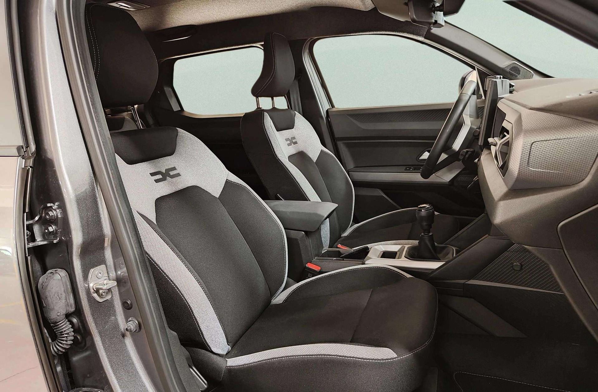 Dacia Duster mild Hybrid Journey 4x2 - foto 19