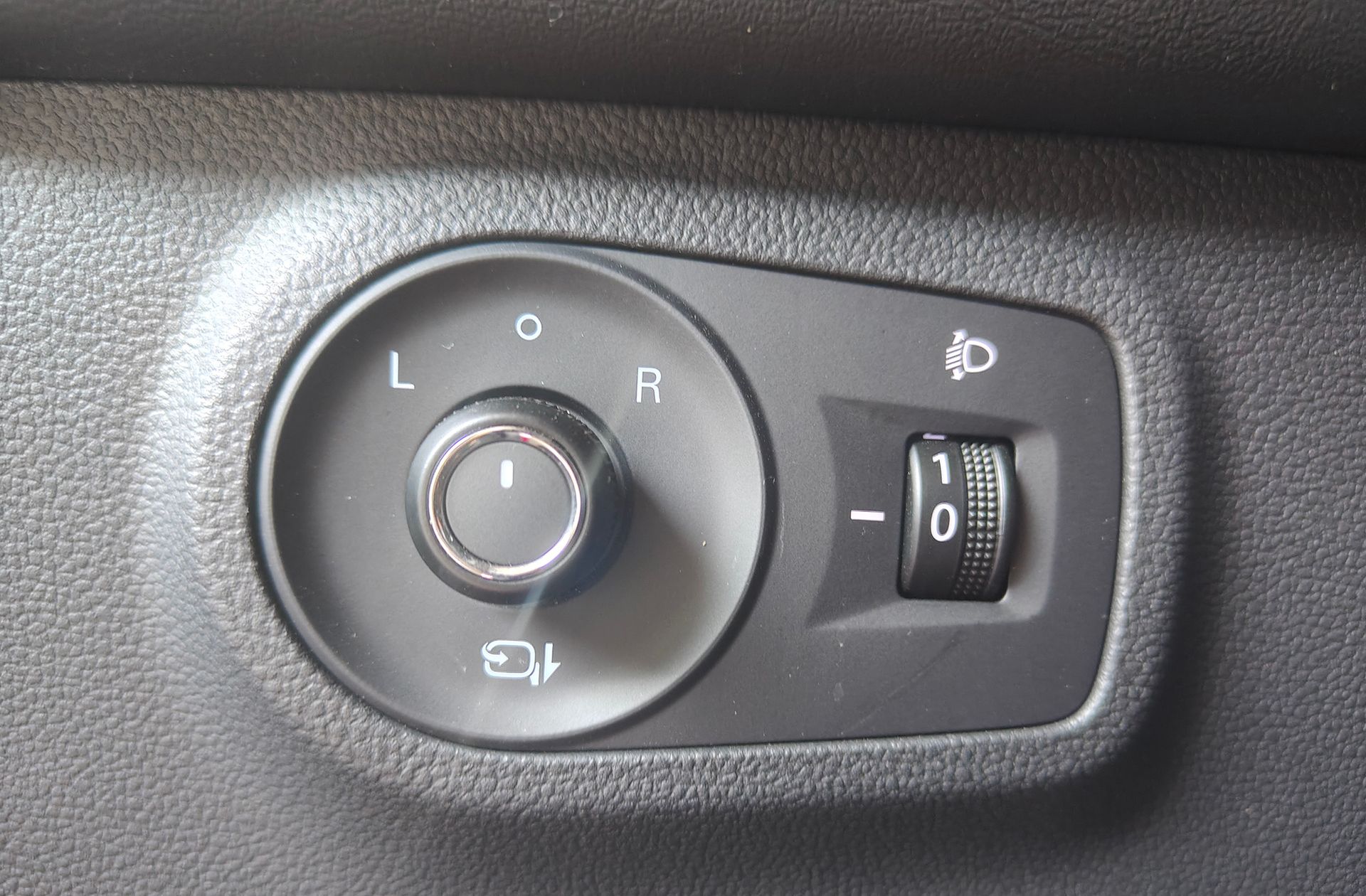 MG ZS 1.5 Luxury - foto 14