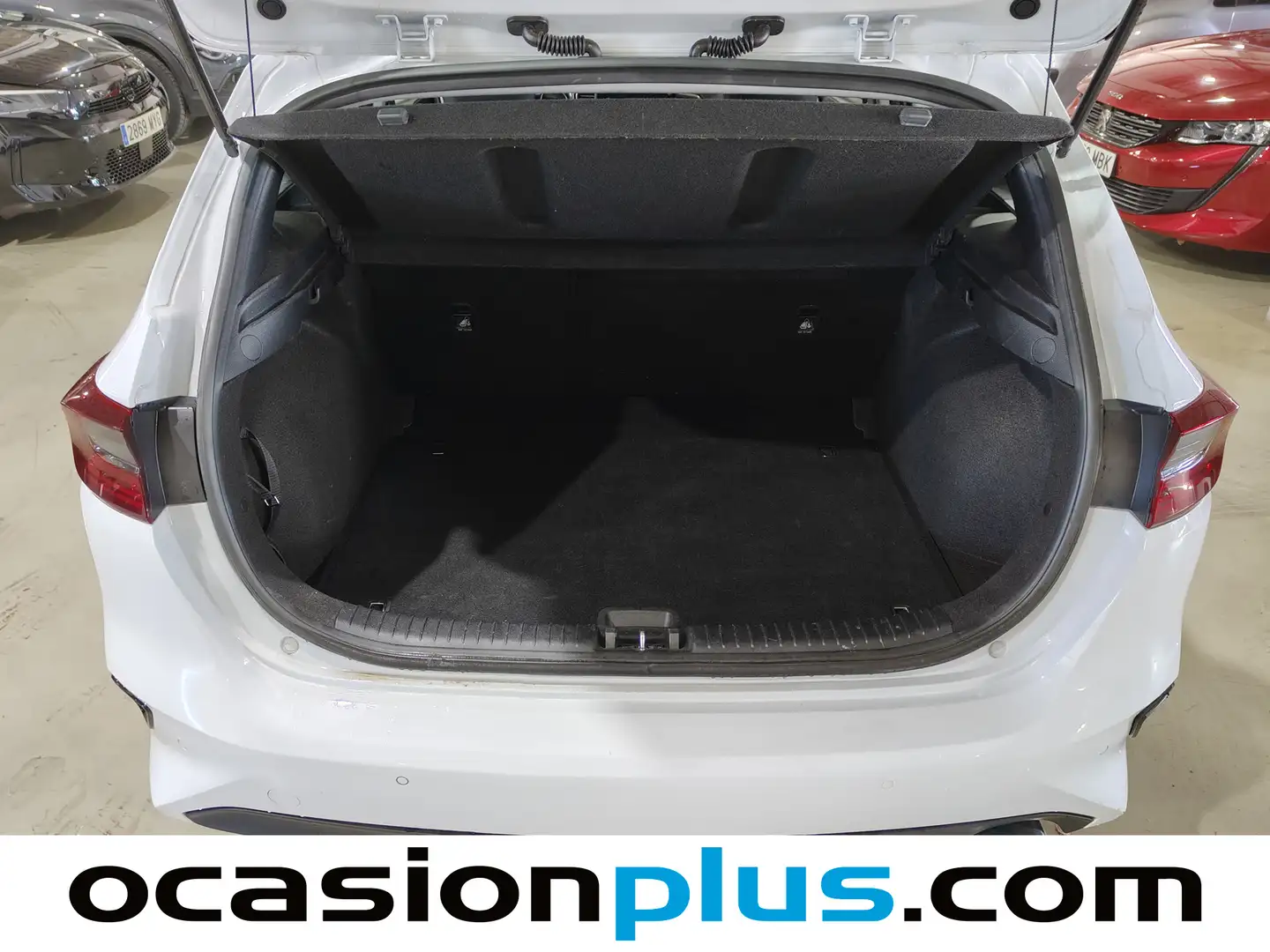 Foto KIA Ceed Kia Ceed 1.6 MHEV iMT Drive (136 CV)