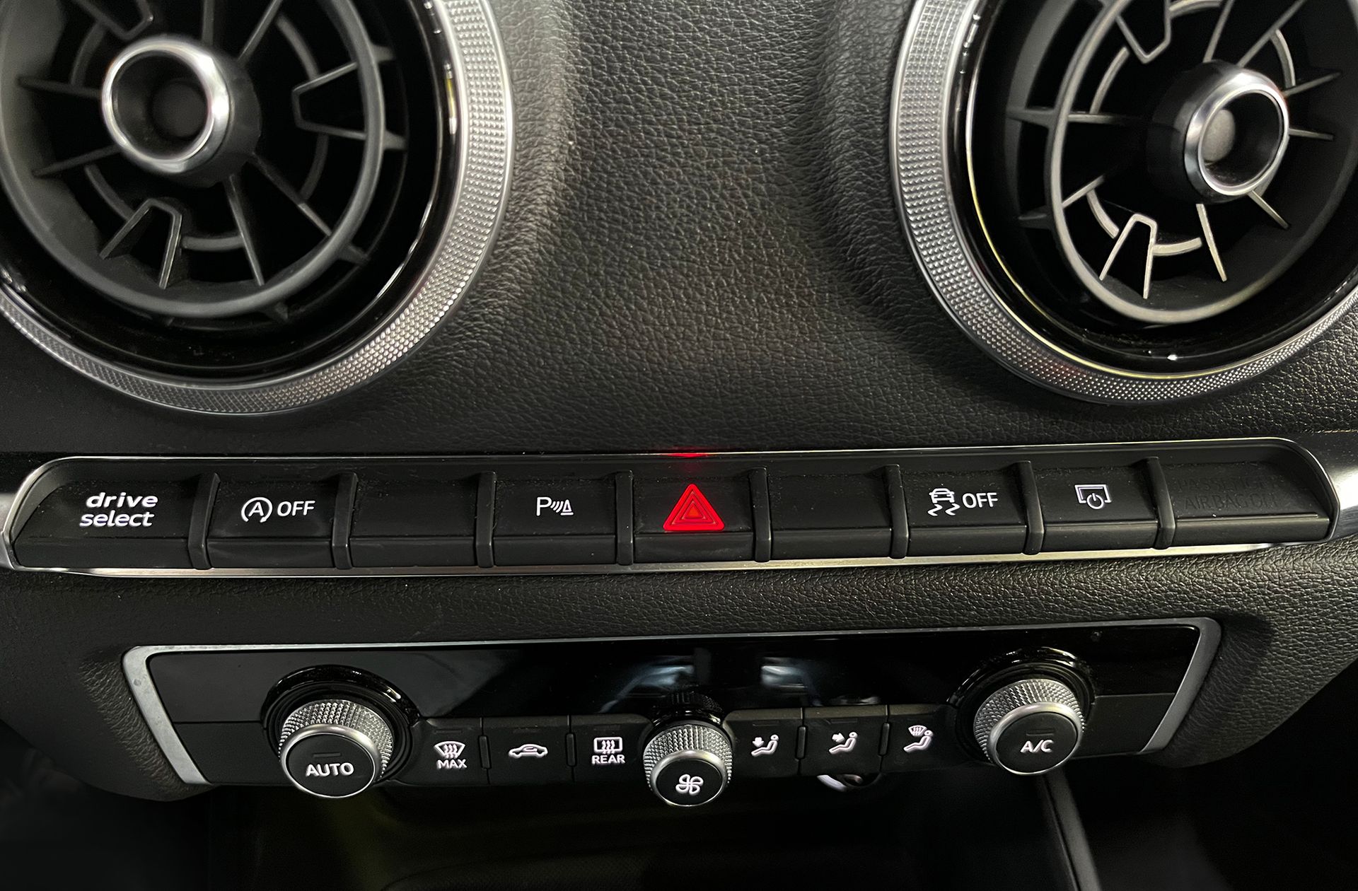 Audi A3 Sportback S line edition 2.0 TDI - foto 9