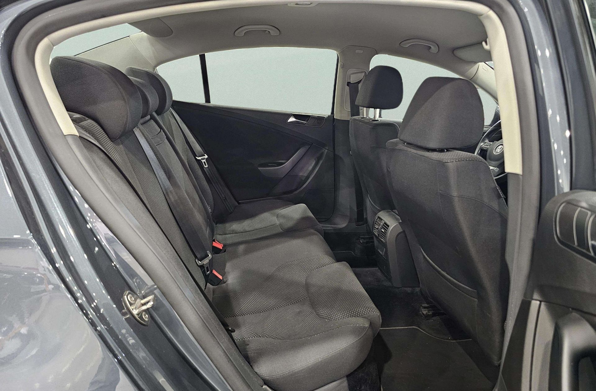 Volkswagen Passat Advance Plus 2.0 TDI DPF - foto 13