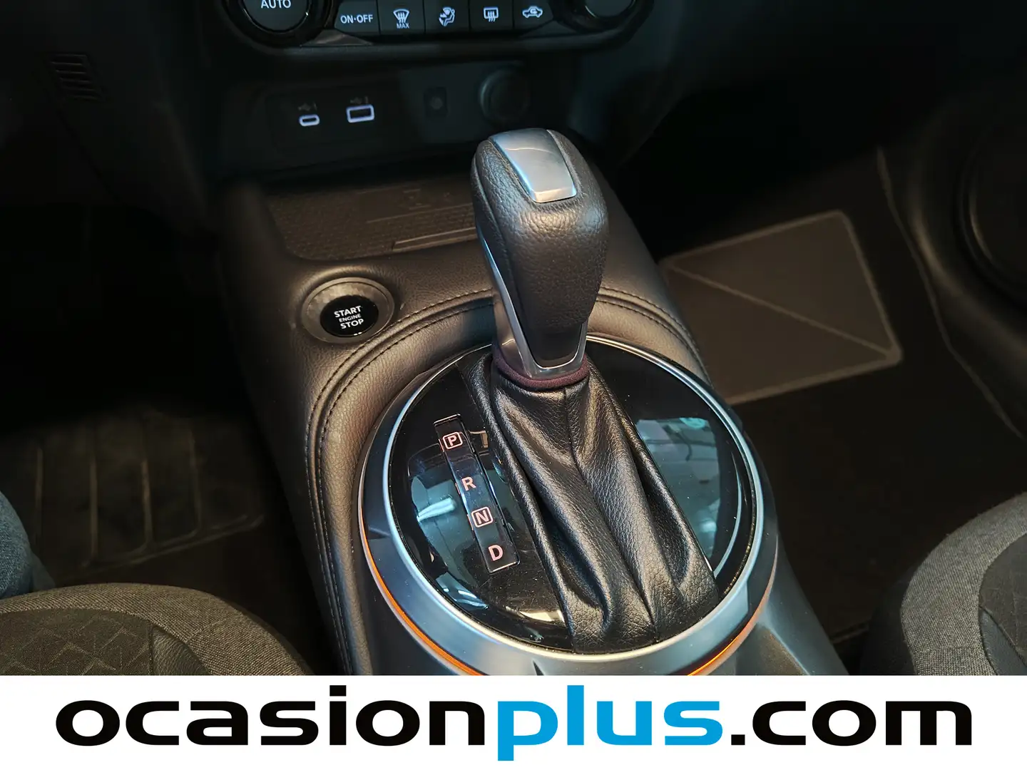 Foto Nissan JUKE Nissan Juke DIG-T N-Connecta 4x2 DCT (114 CV)