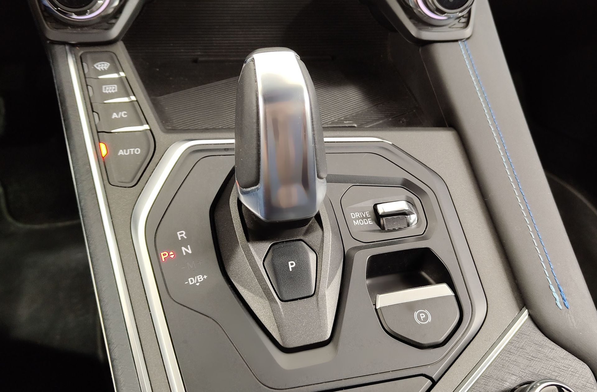 Lynk & Co 01 1.5 PHEV - foto 5
