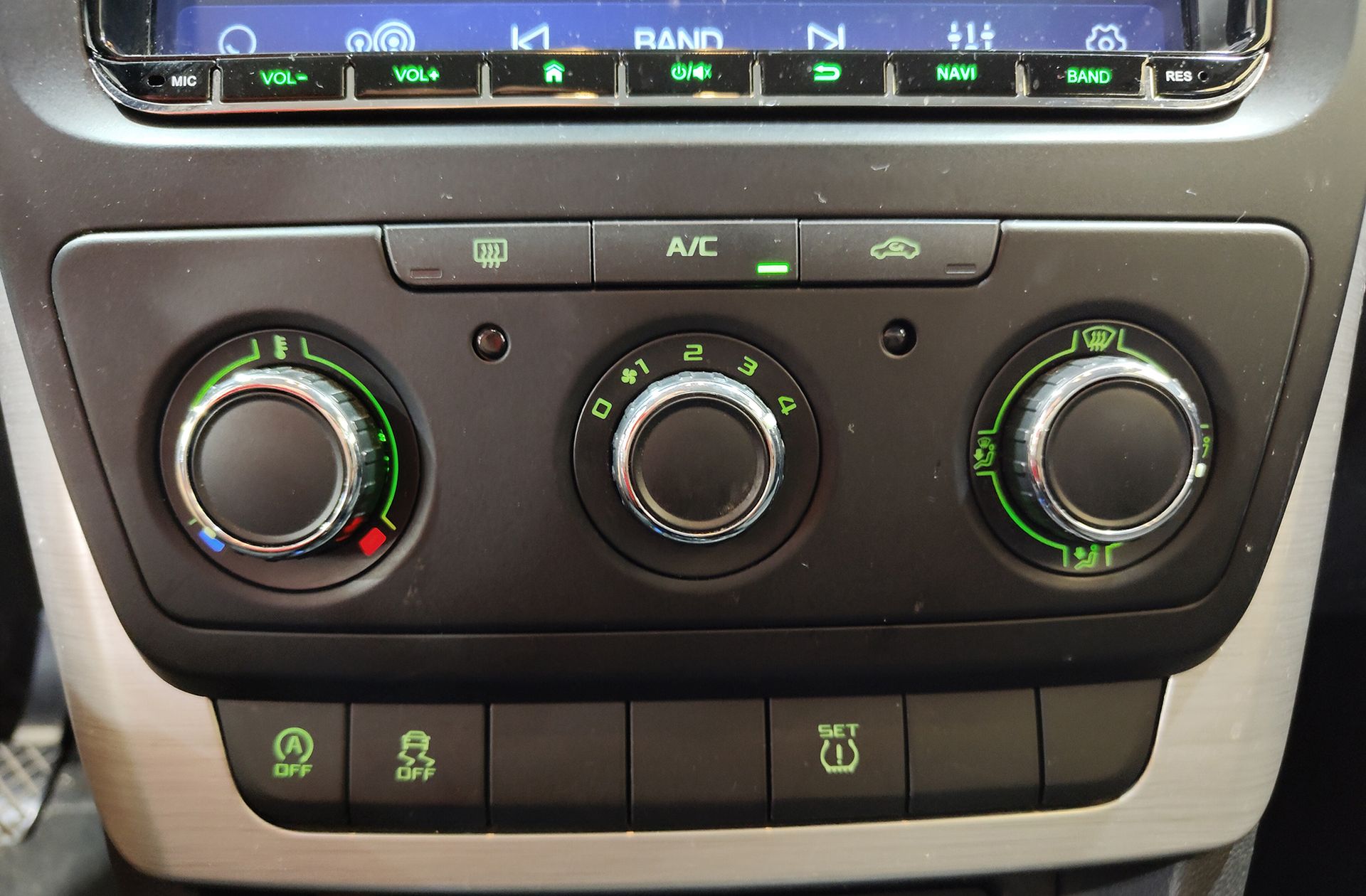 Škoda Yeti 2.0 TDI AdBlue Like 4x2 - foto 25