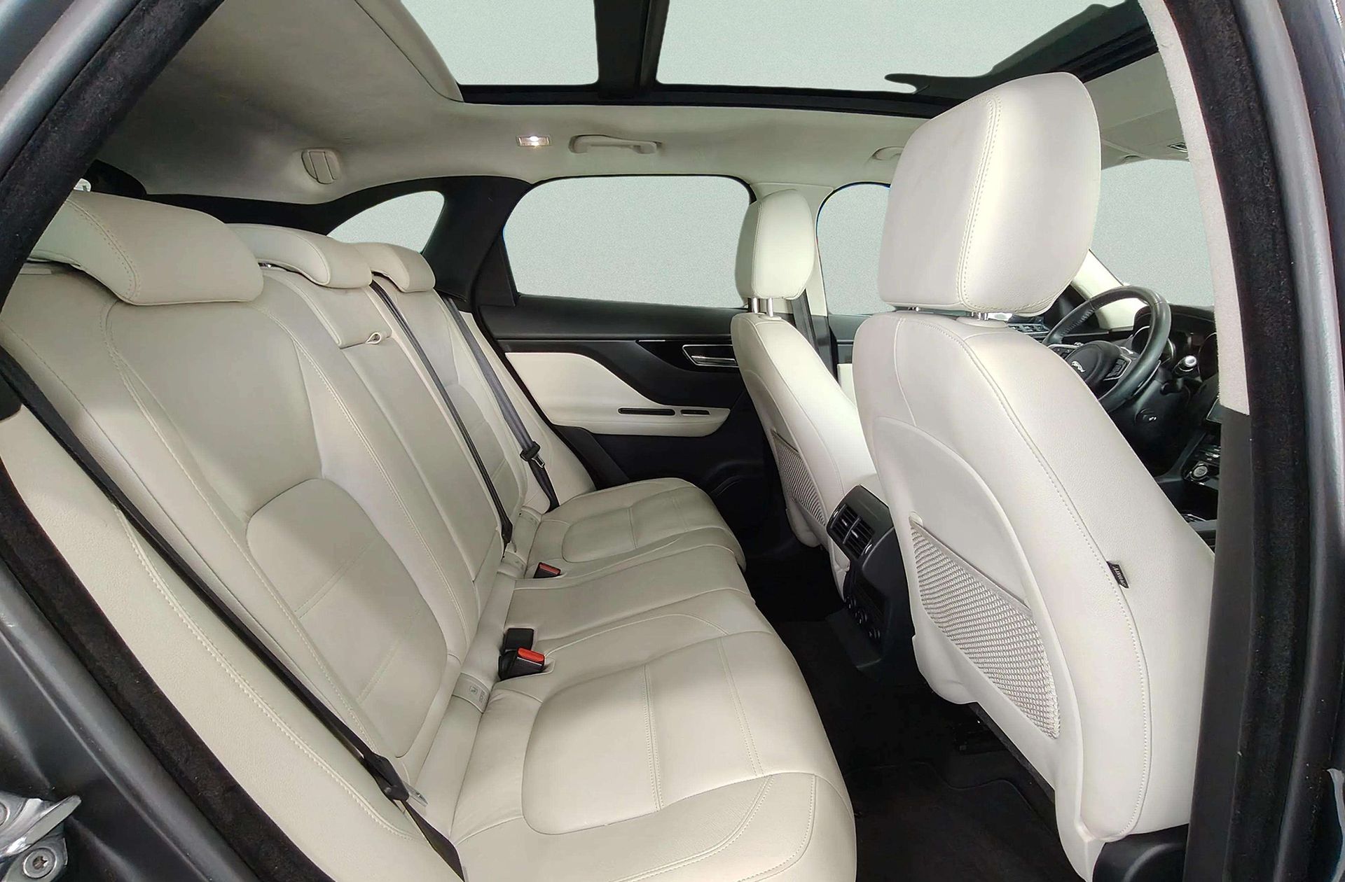 Jaguar F-Pace 2.0T i4 Prestige AWD - foto 16