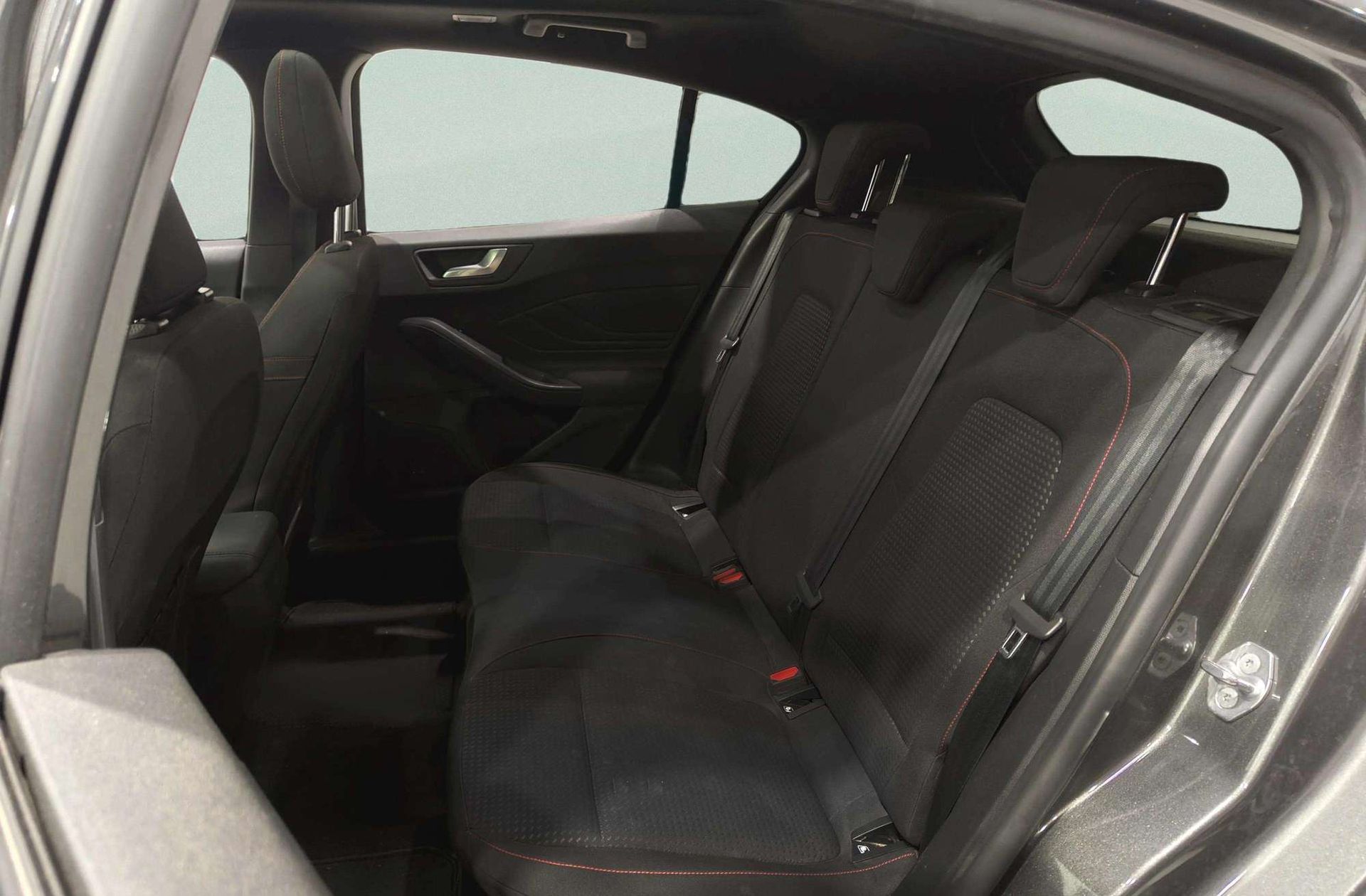 Ford Focus 1.5 EcoBlue ST-Line - foto 16