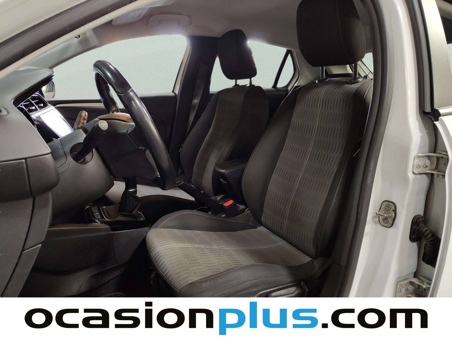 Foto asientos delanteros Opel Corsa Opel Corsa 1.2 XEL S&S Edition (75 CV)