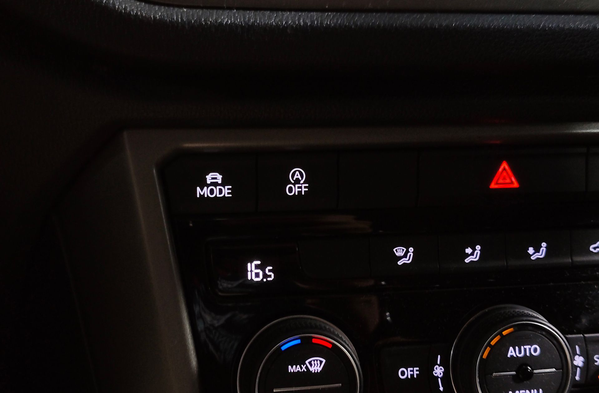 Volkswagen T-Roc Advance R-Line 1.5 TSI DSG - foto 10