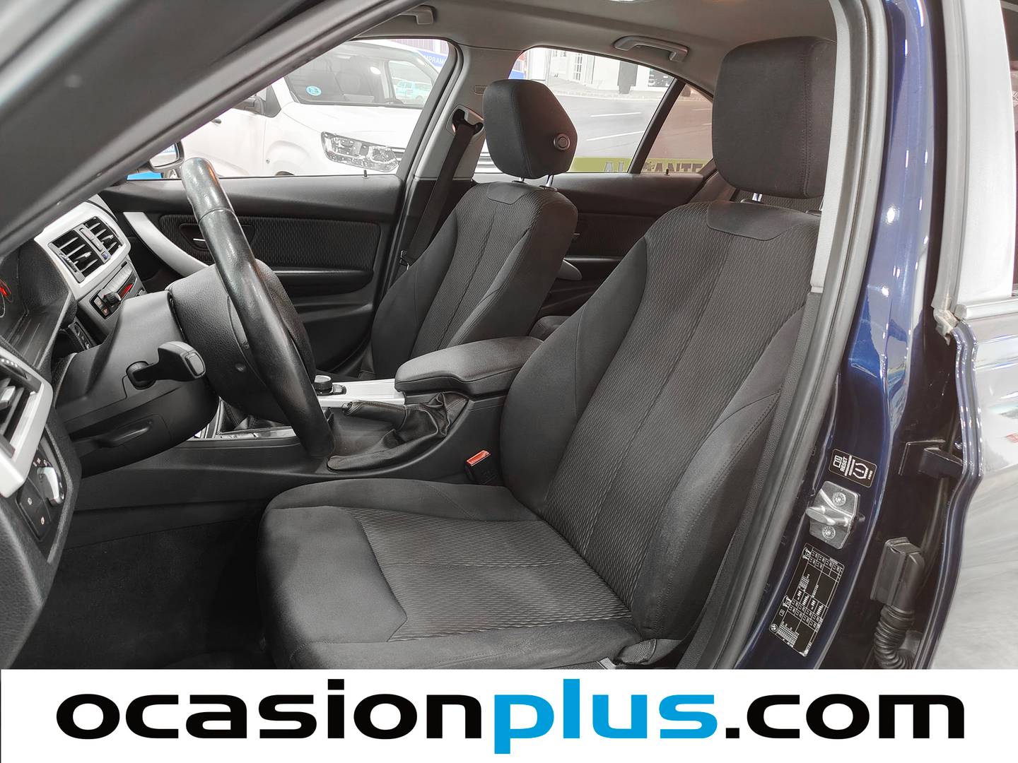 Foto asientos delanteros BMW Serie 3 BMW Serie 3 318d (143 CV)
