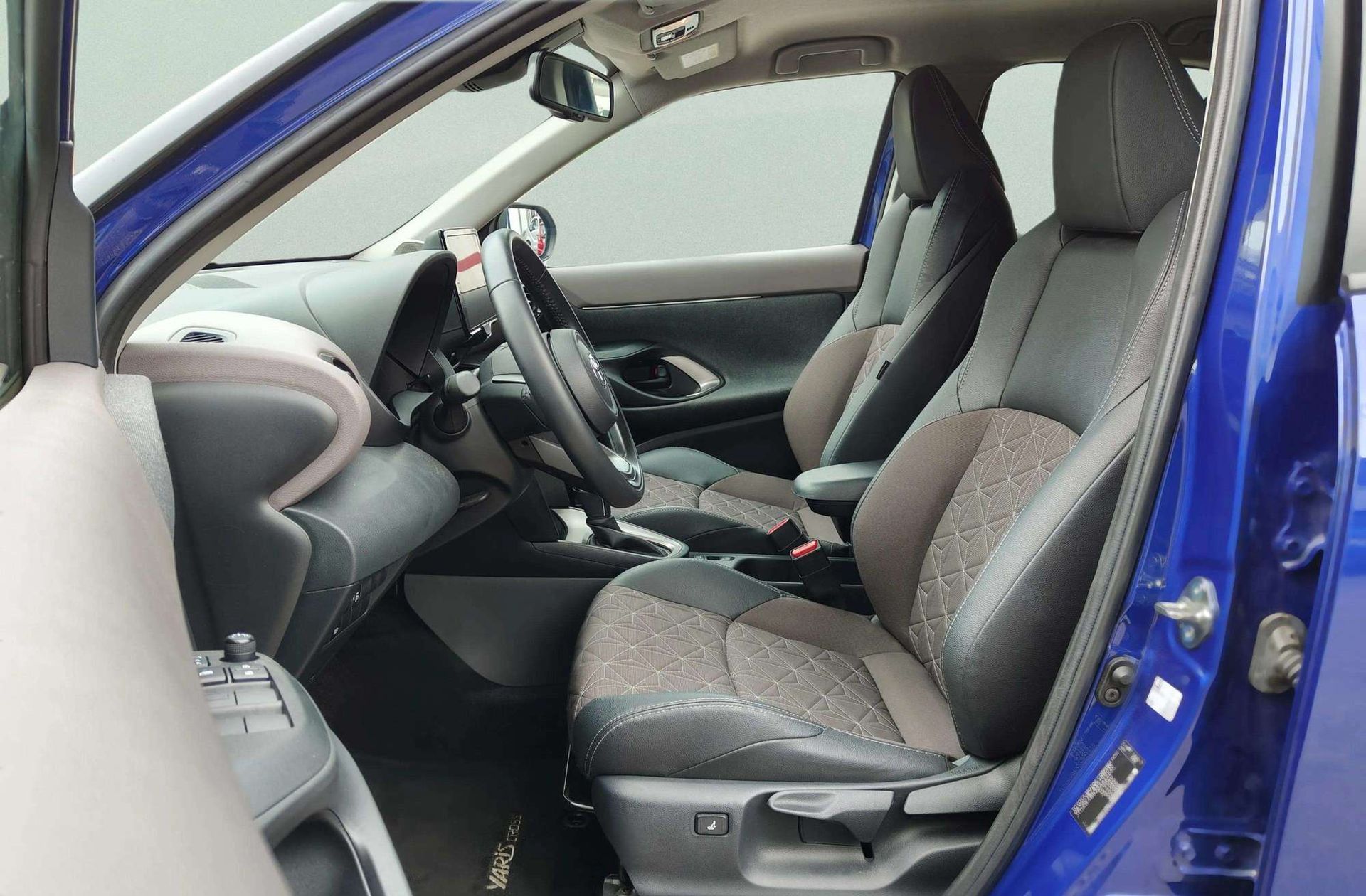 Toyota Yaris Cross 120H Style - foto 12