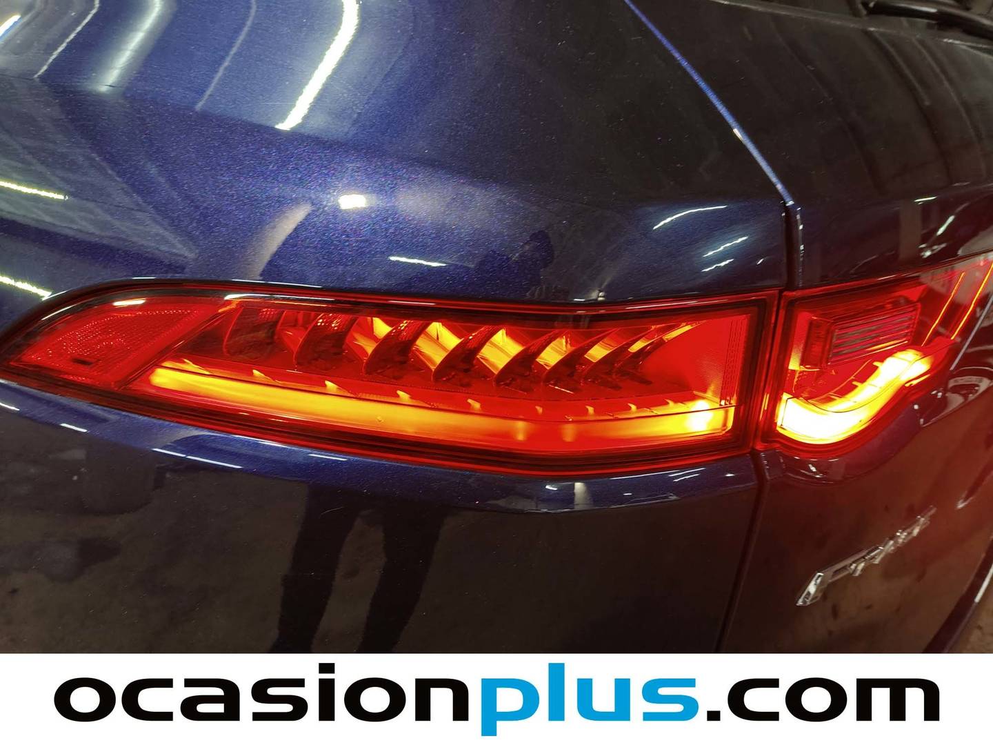 Foto Jaguar F-Pace Jaguar F-PACE 2.0T i4 R-Sport AWD Auto 221 kW (300 CV)