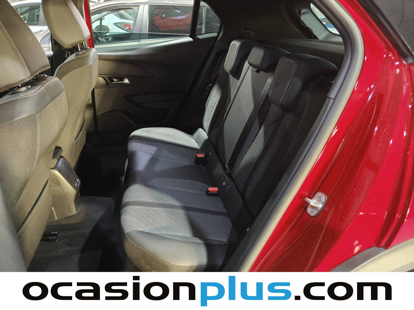 Foto Peugeot 2008 Peugeot 2008 Allure Hybrid eDCS6  (136 CV)